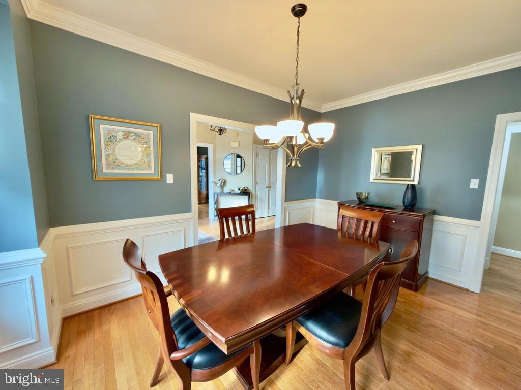 VILLAGE OF RIVER HILL - Residential