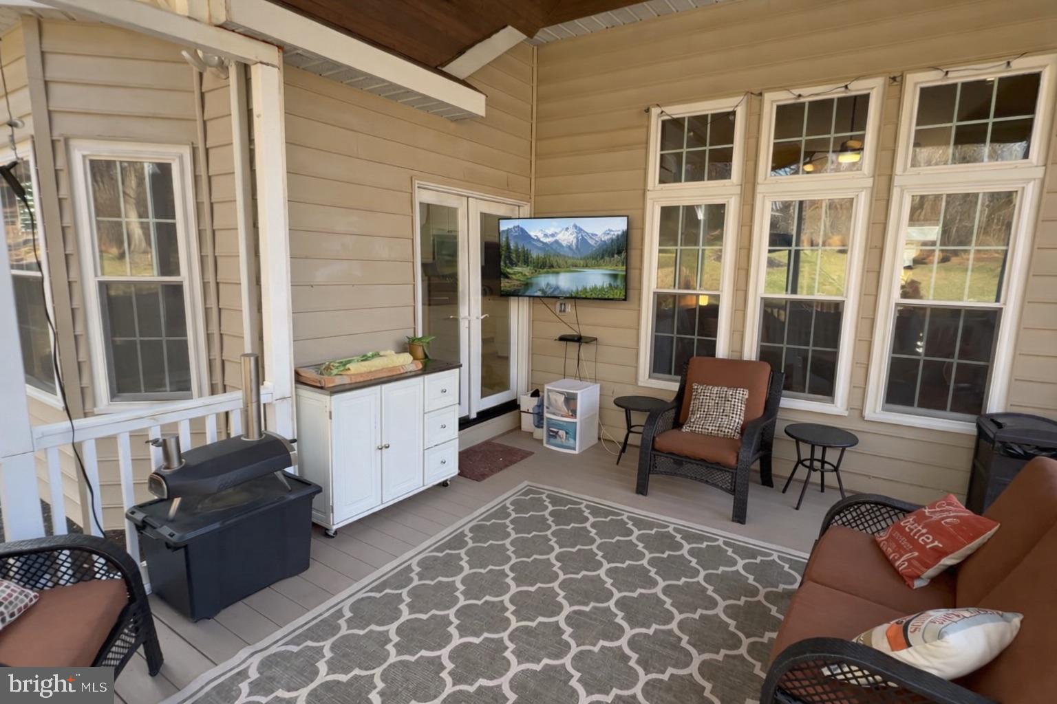 VILLAGE OF RIVER HILL - Residential