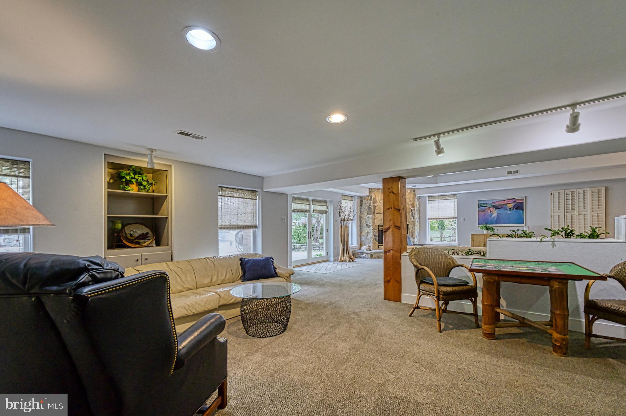 HUNTERS PLACE - Residential