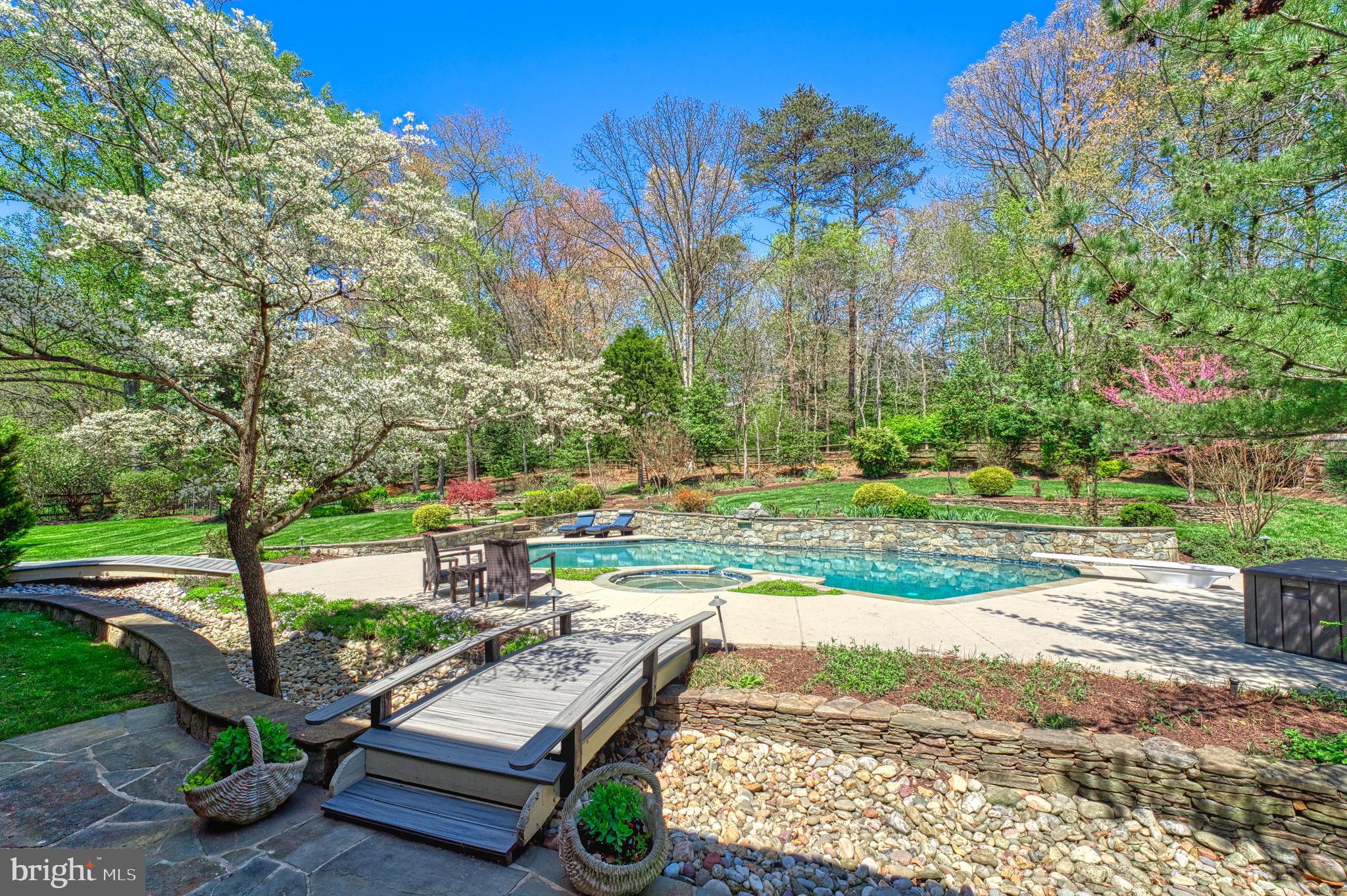 HUNTERS PLACE - Residential