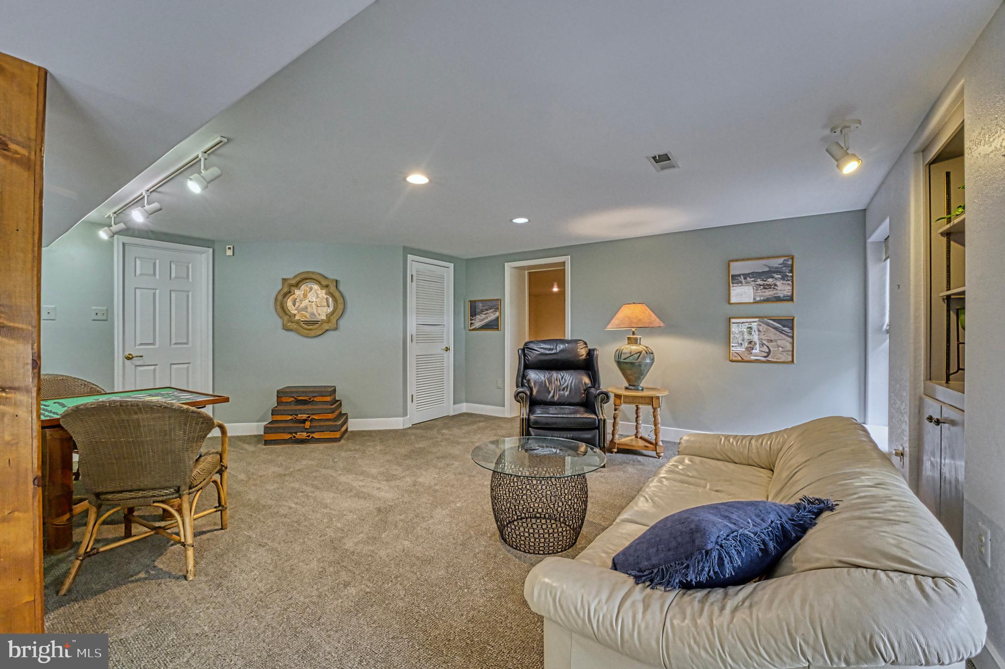 HUNTERS PLACE - Residential