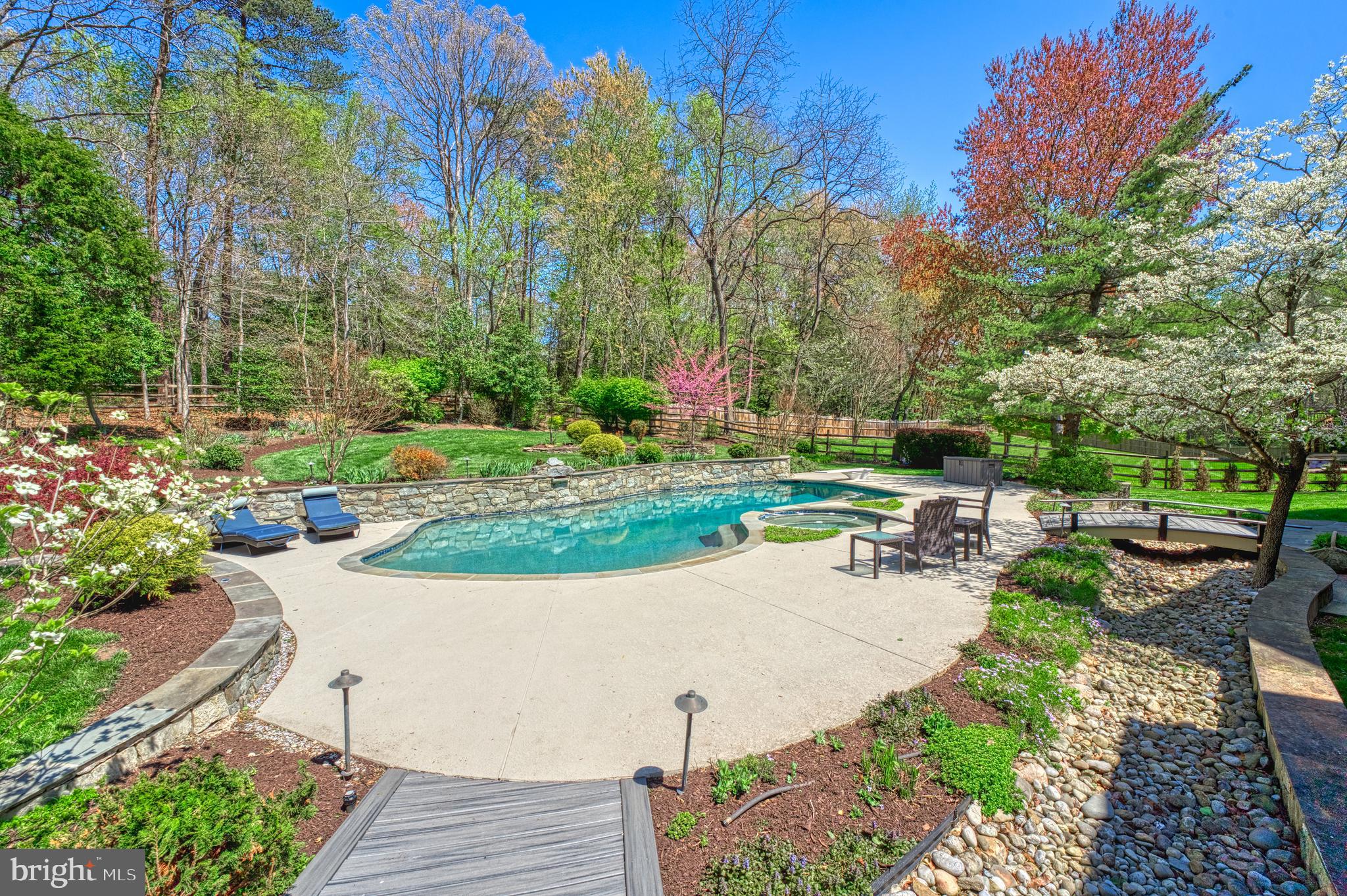 HUNTERS PLACE - Residential