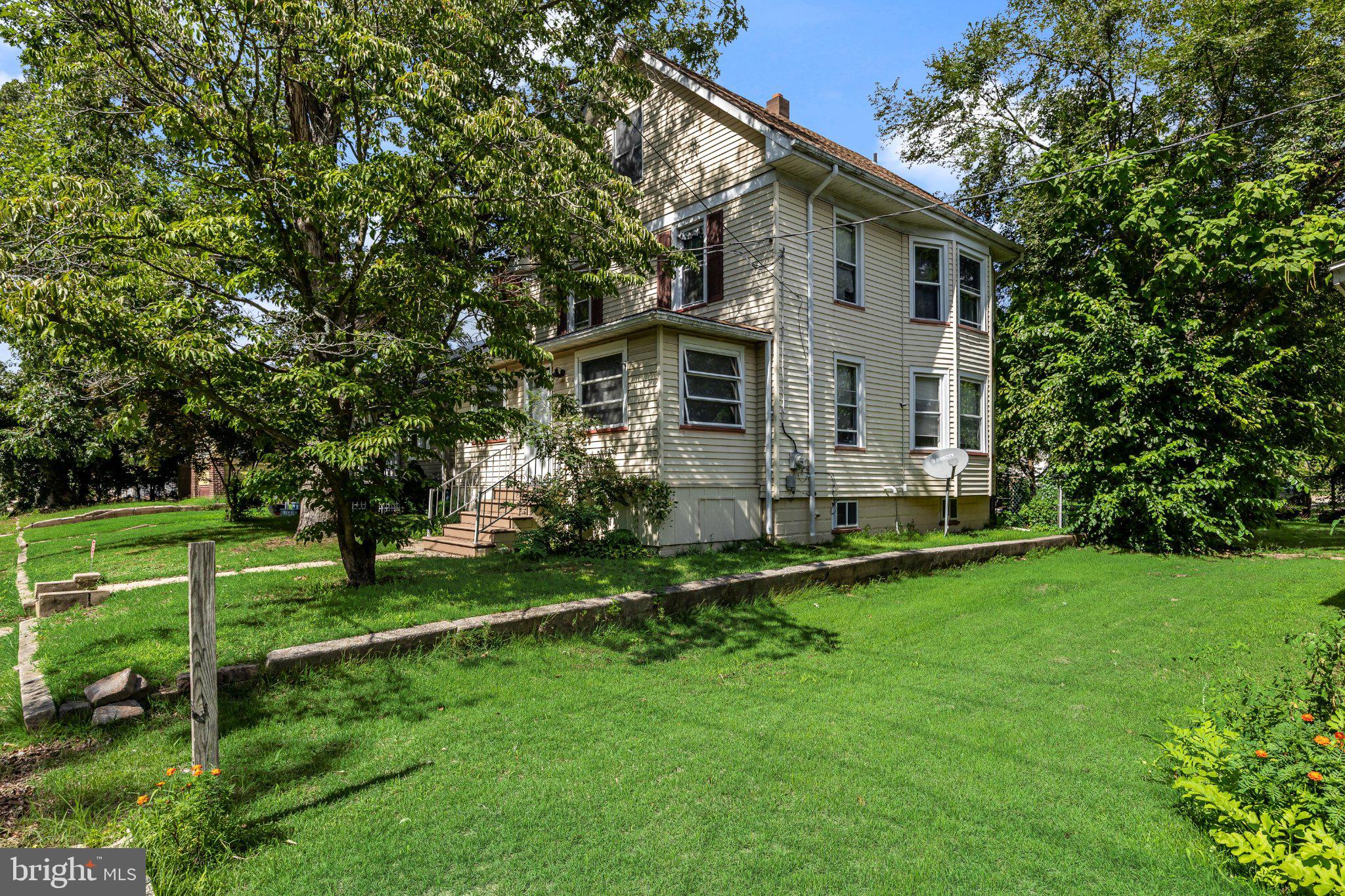 829 S 2ND STREET