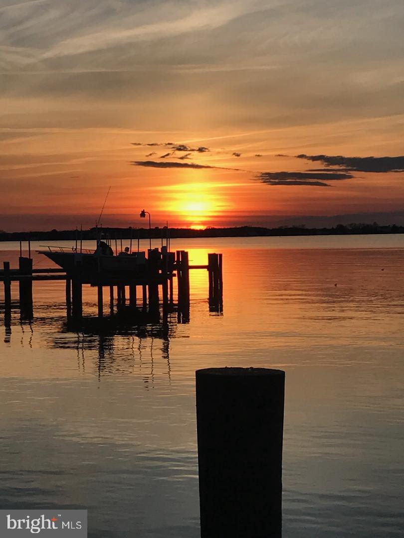 CHESTER RIVER BEACH - Residential