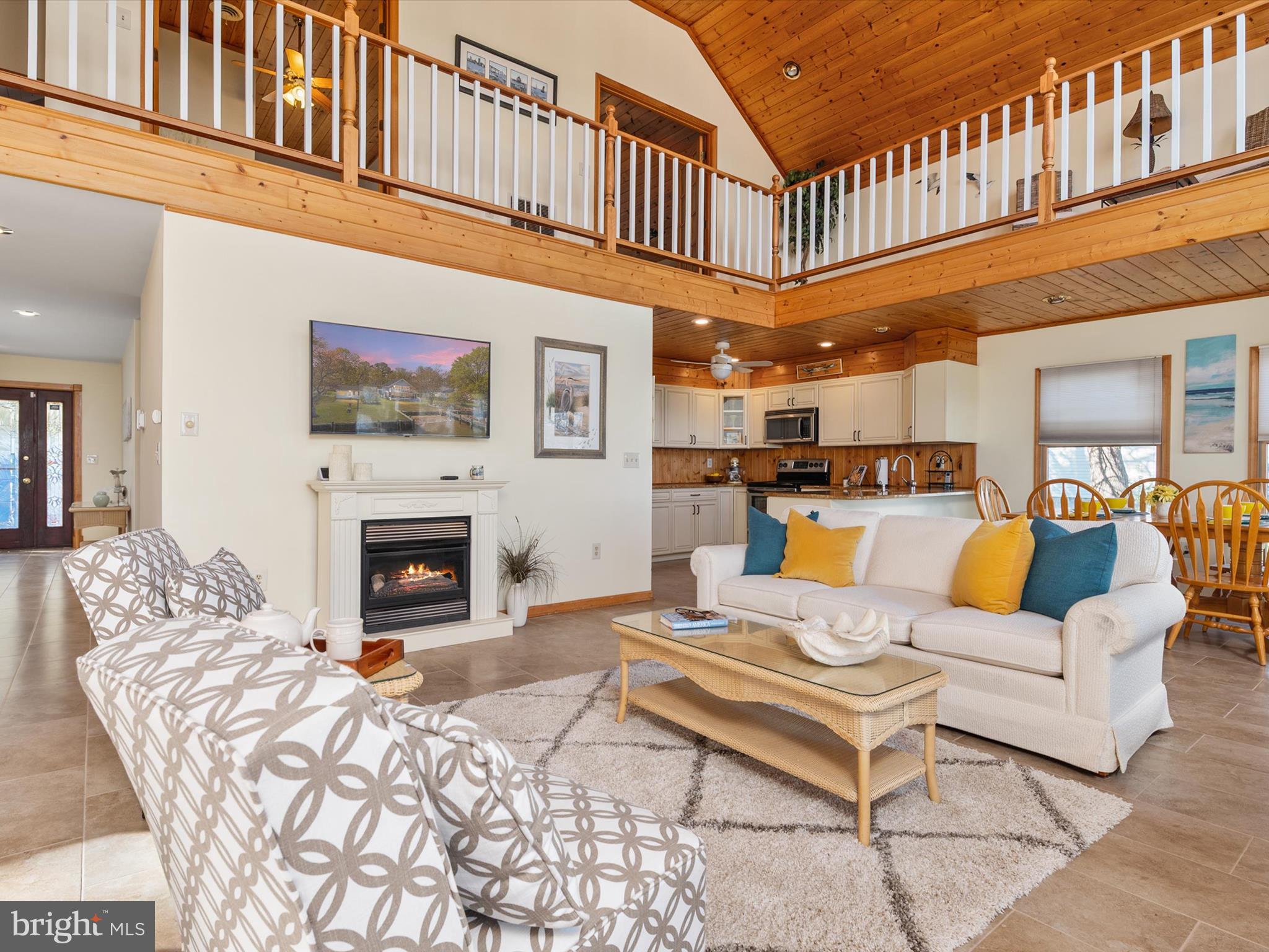 CHESTER RIVER BEACH - Residential