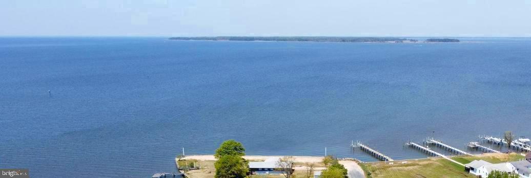 CHESTER RIVER BEACH - Residential
