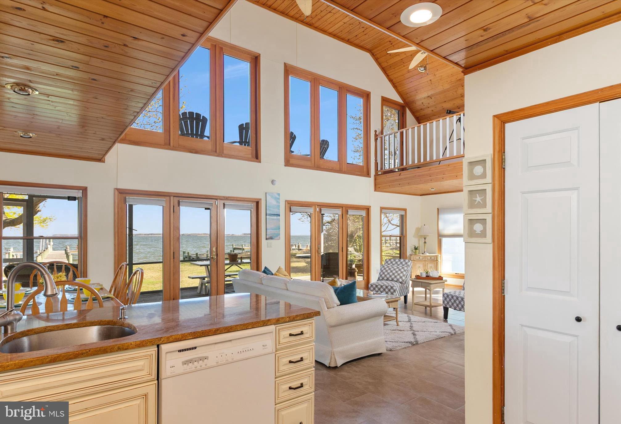 CHESTER RIVER BEACH - Residential