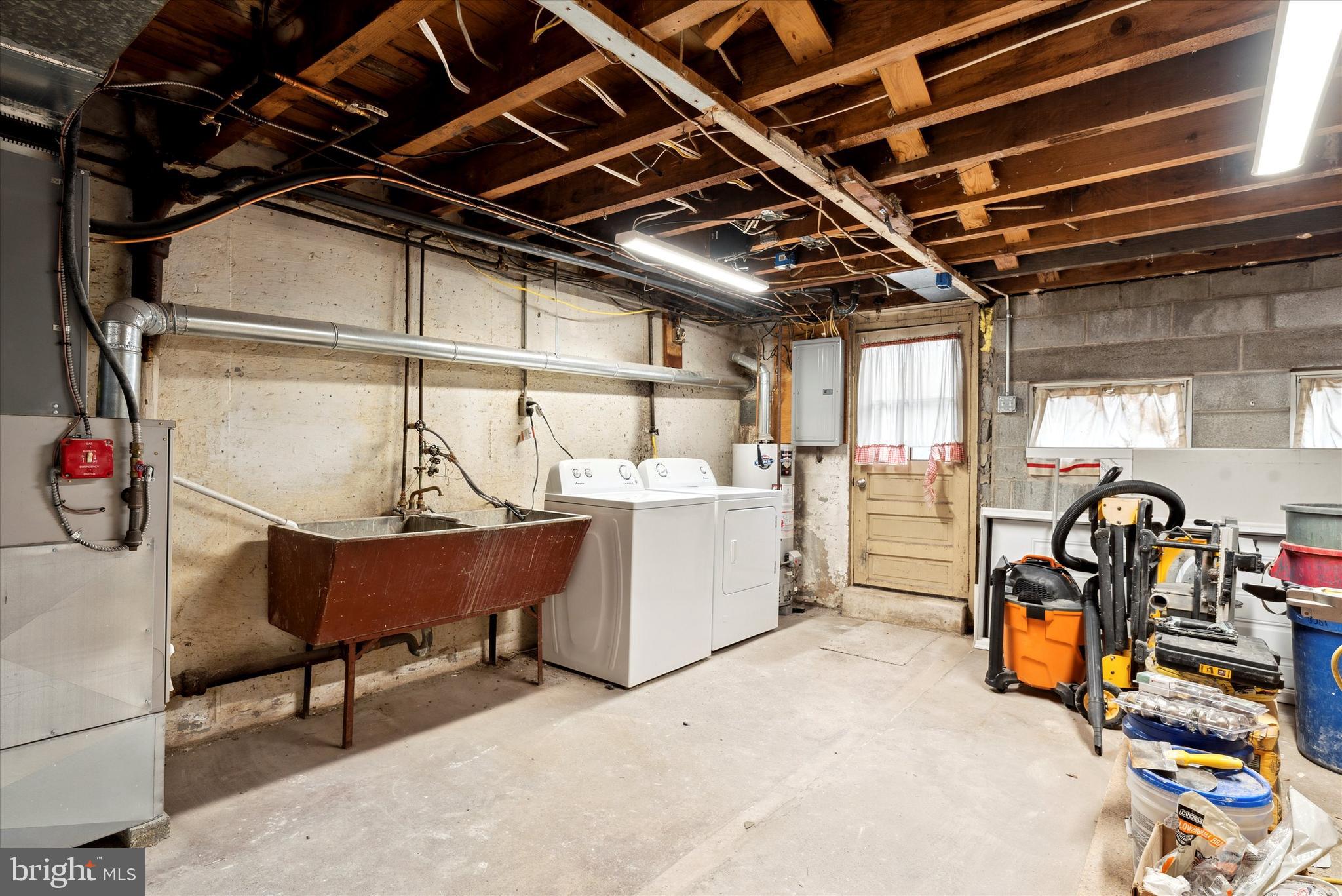 AMBLER - Residential Lease