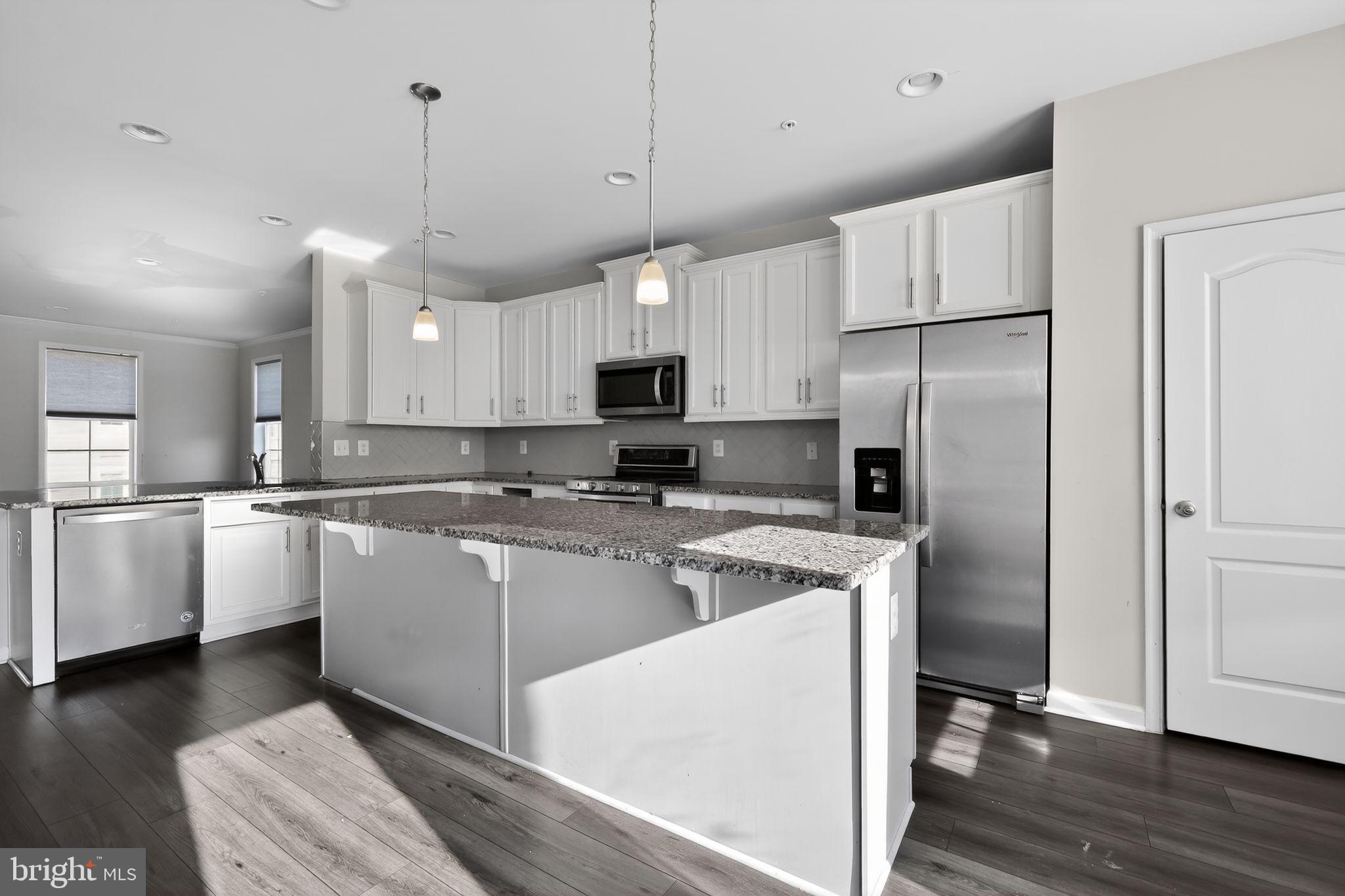 LAUREL OVERLOOK - Residential