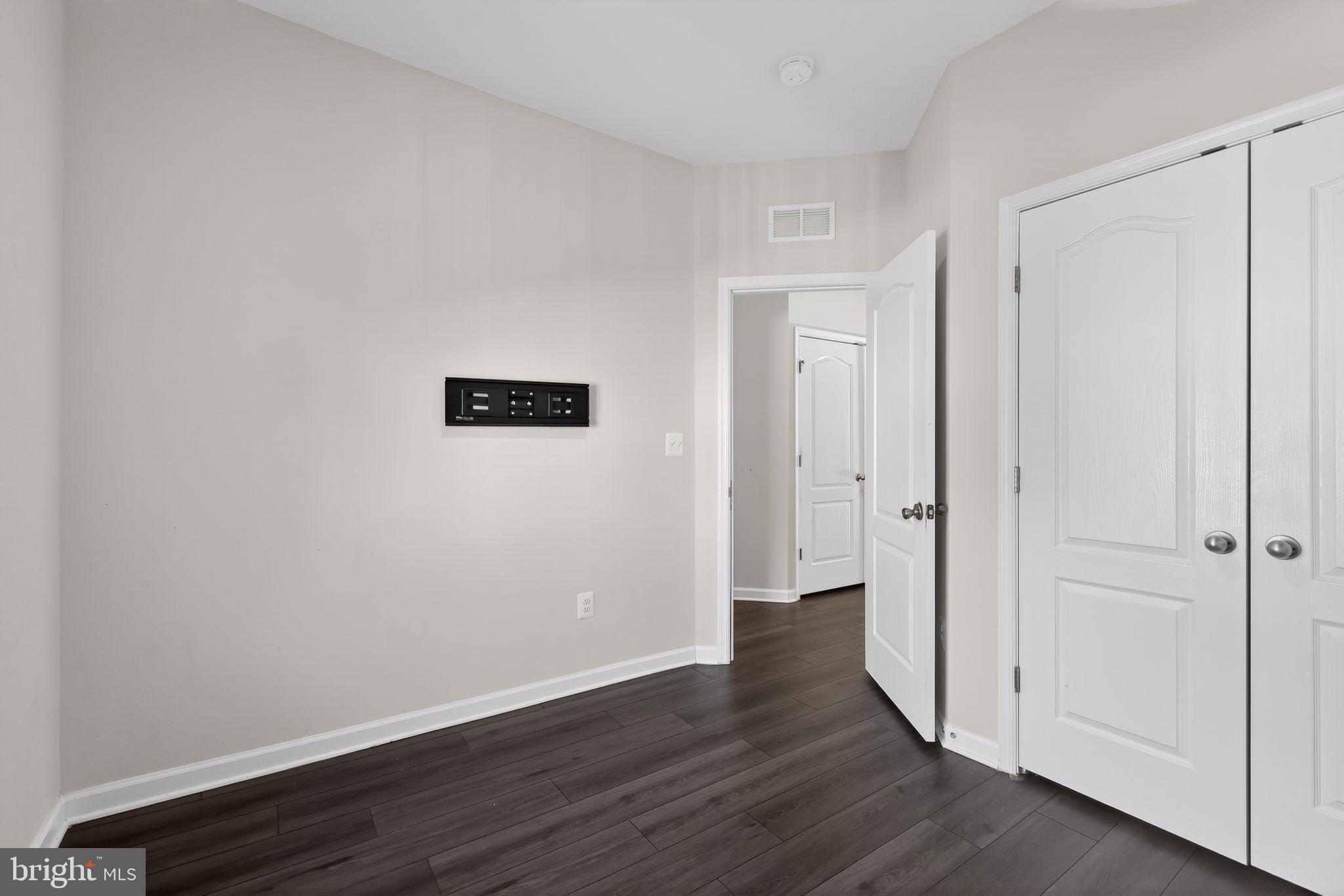 LAUREL OVERLOOK - Residential