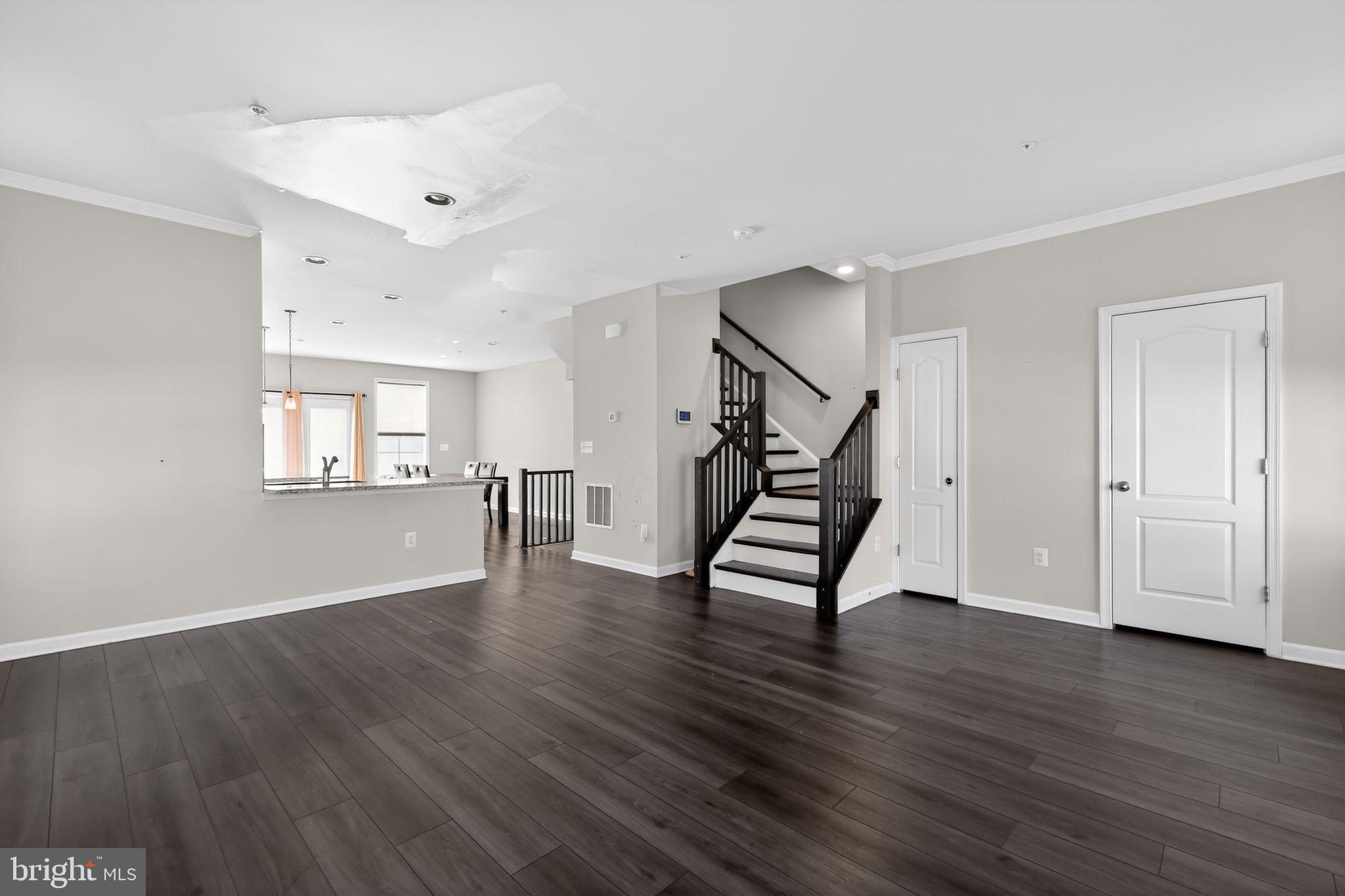 LAUREL OVERLOOK - Residential