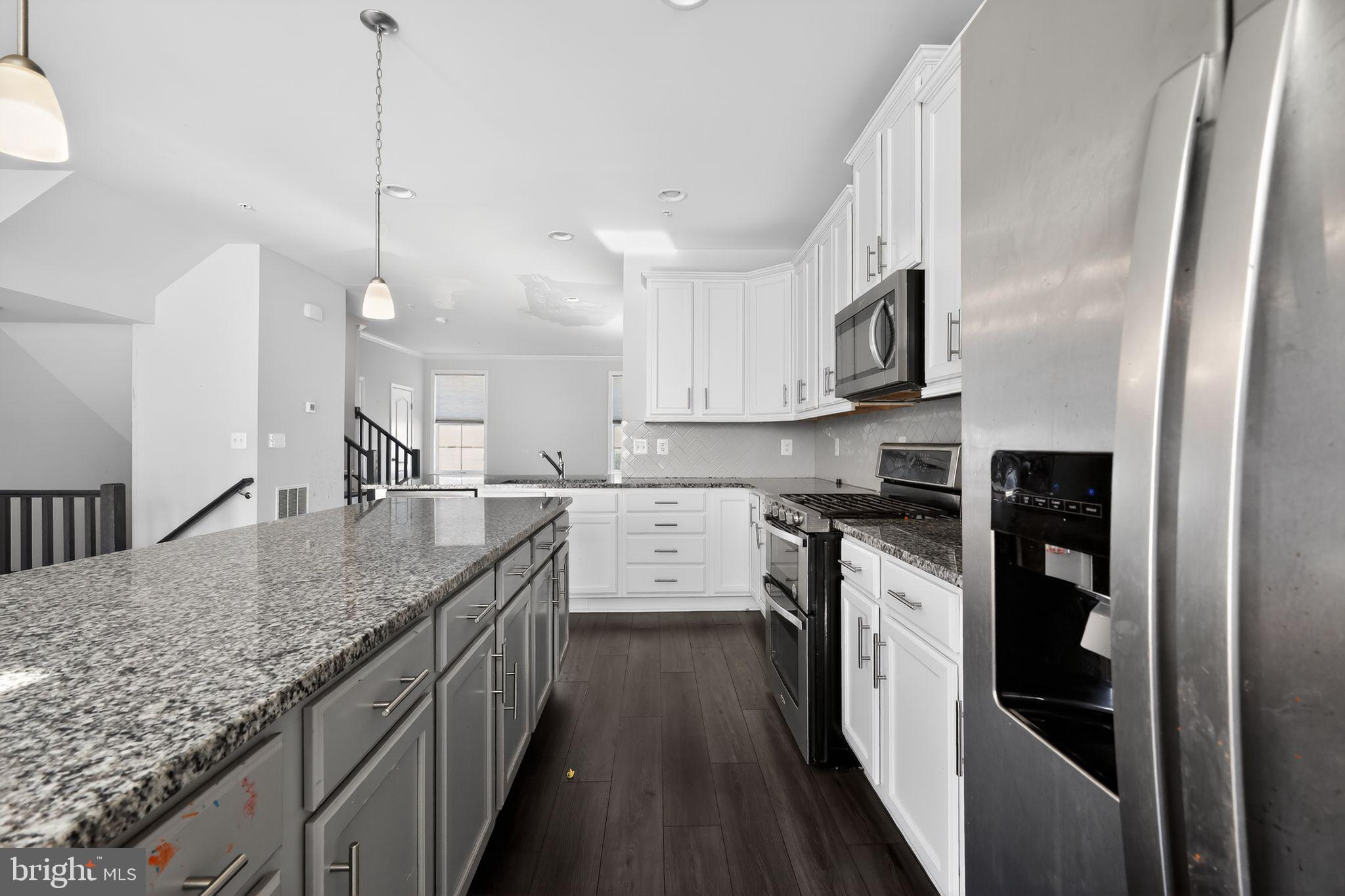 LAUREL OVERLOOK - Residential