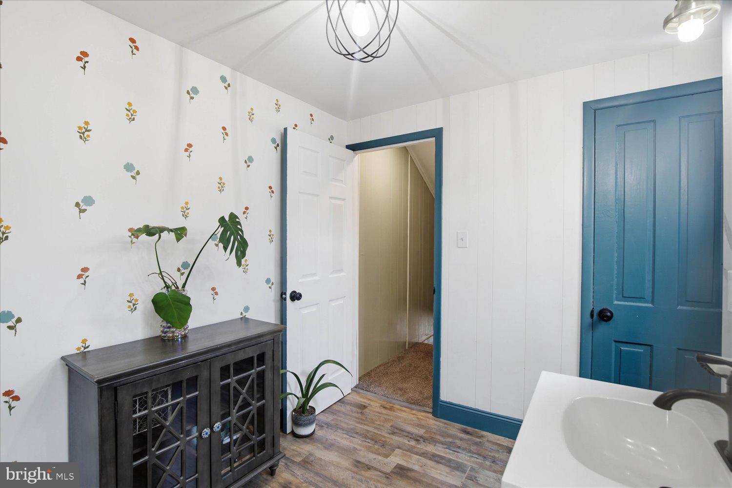 CABBAGE HILL - Residential