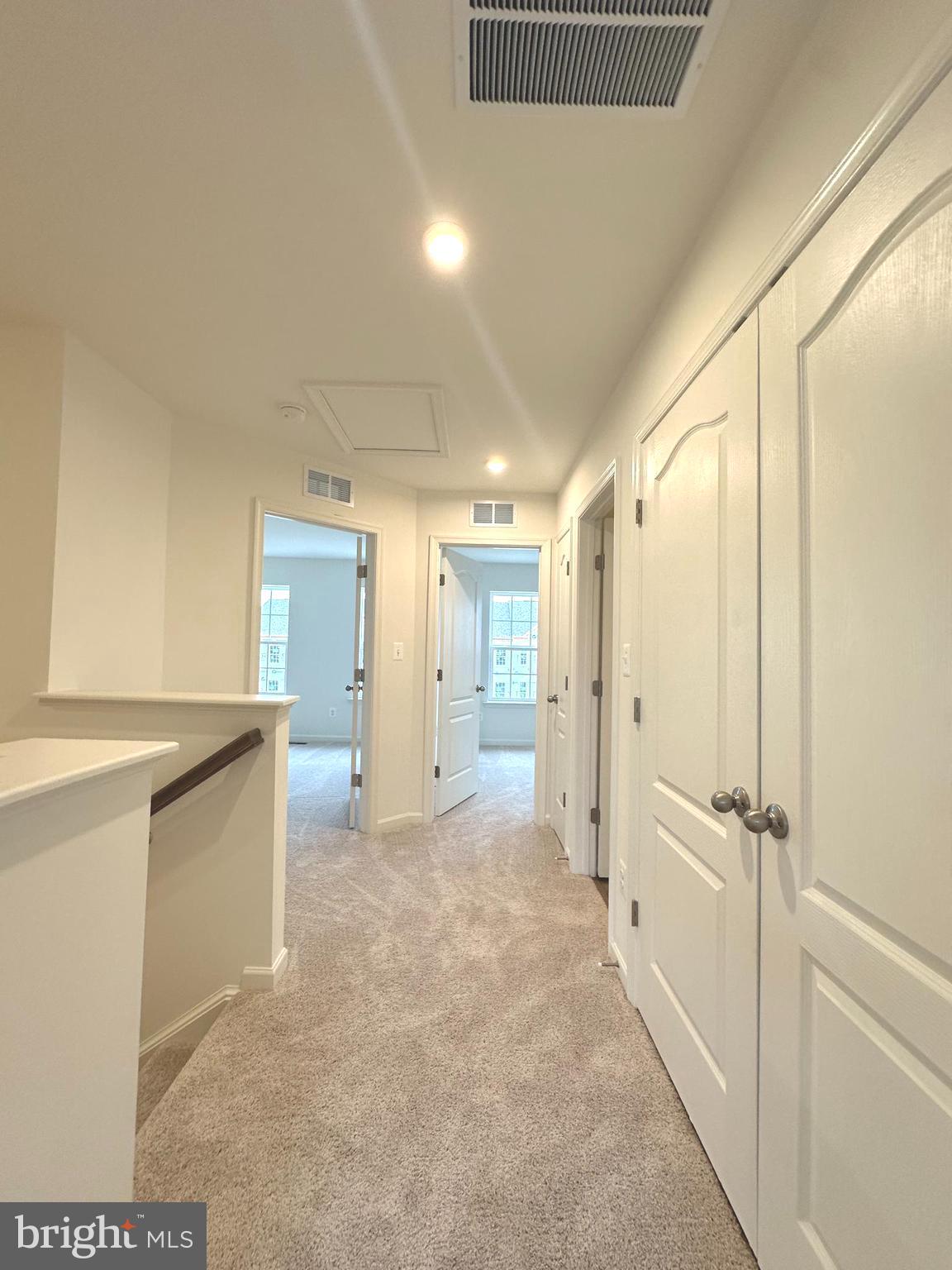 OVERLOOK AT RIVERSIDE TOWNHOMES - Residential Lease