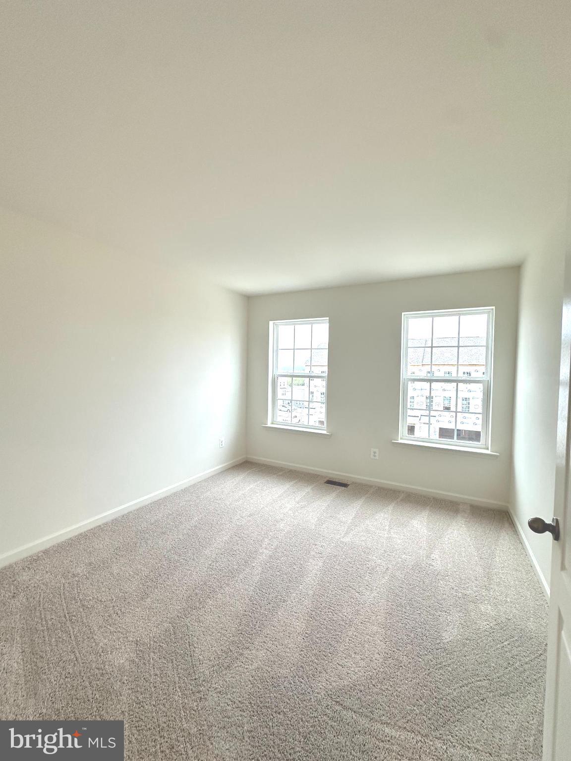 OVERLOOK AT RIVERSIDE TOWNHOMES - Residential Lease