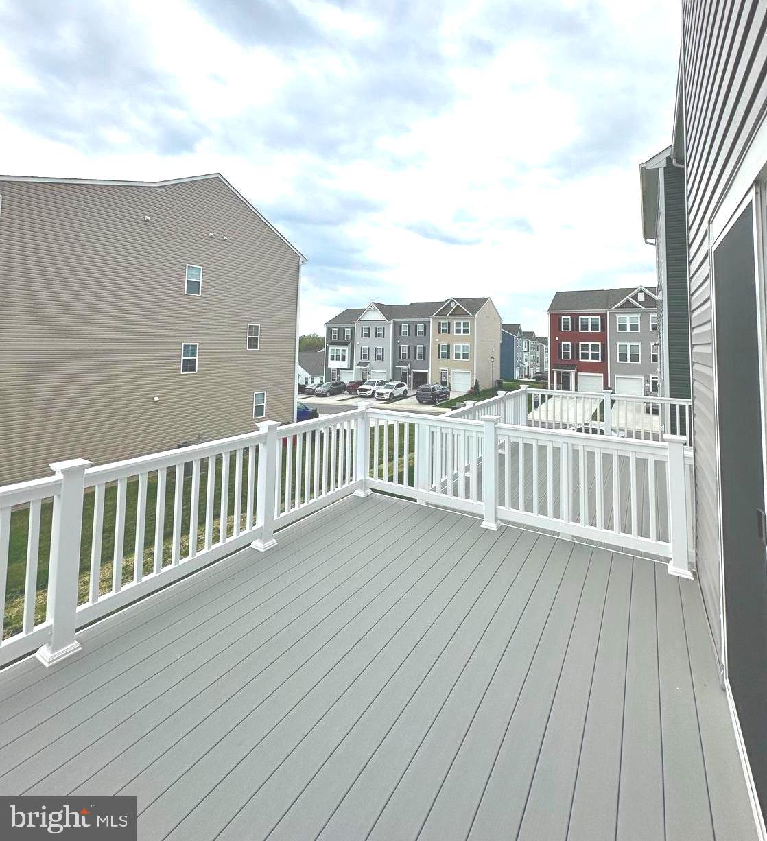 OVERLOOK AT RIVERSIDE TOWNHOMES - Residential Lease