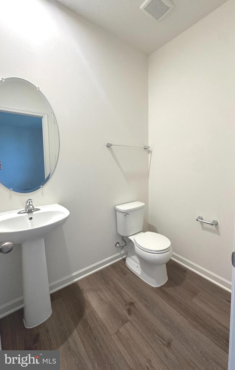 OVERLOOK AT RIVERSIDE TOWNHOMES - Residential Lease