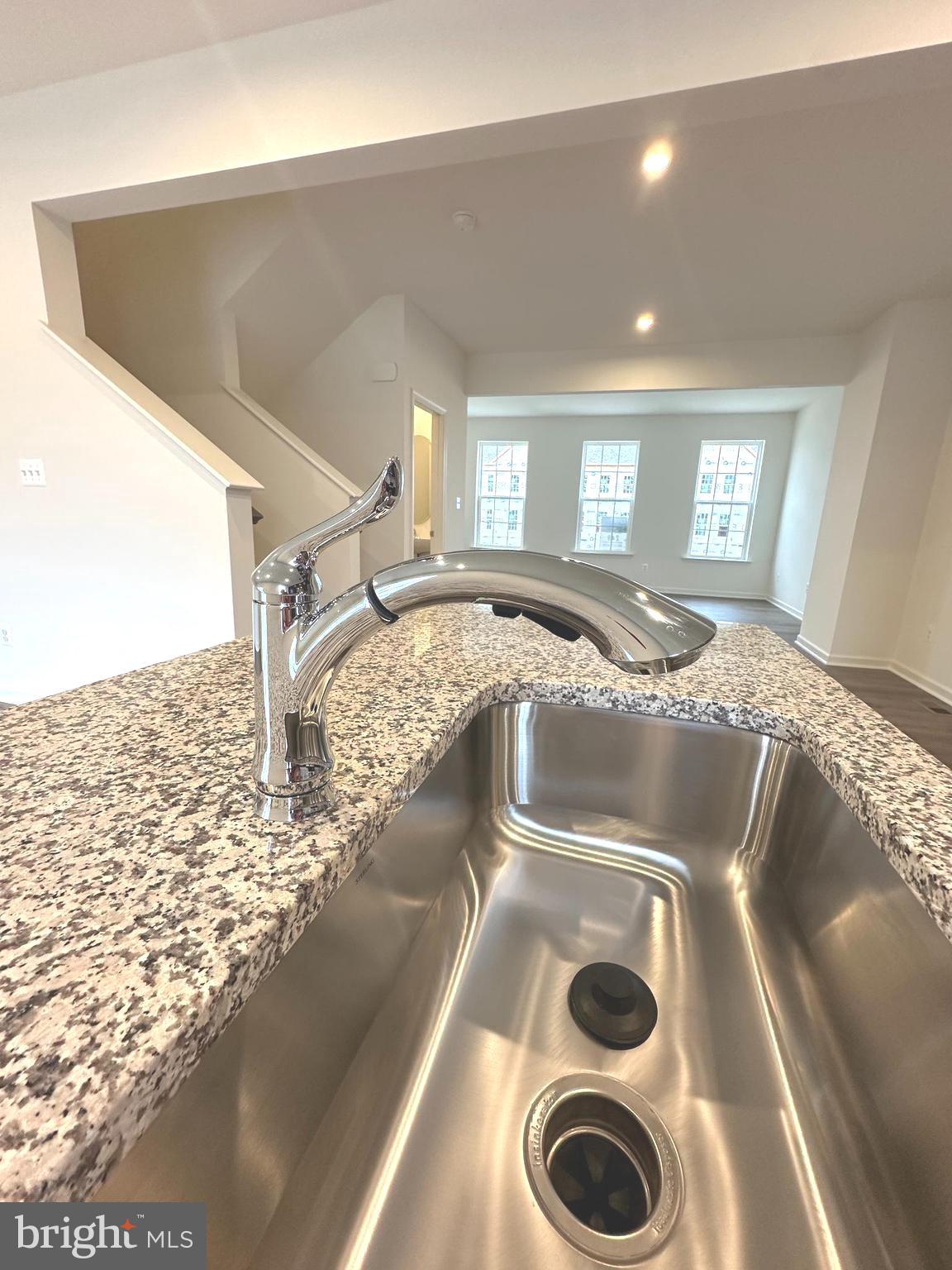 OVERLOOK AT RIVERSIDE TOWNHOMES - Residential Lease