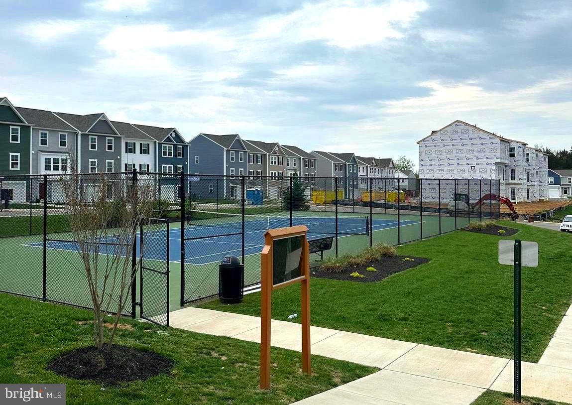 OVERLOOK AT RIVERSIDE TOWNHOMES - Residential Lease