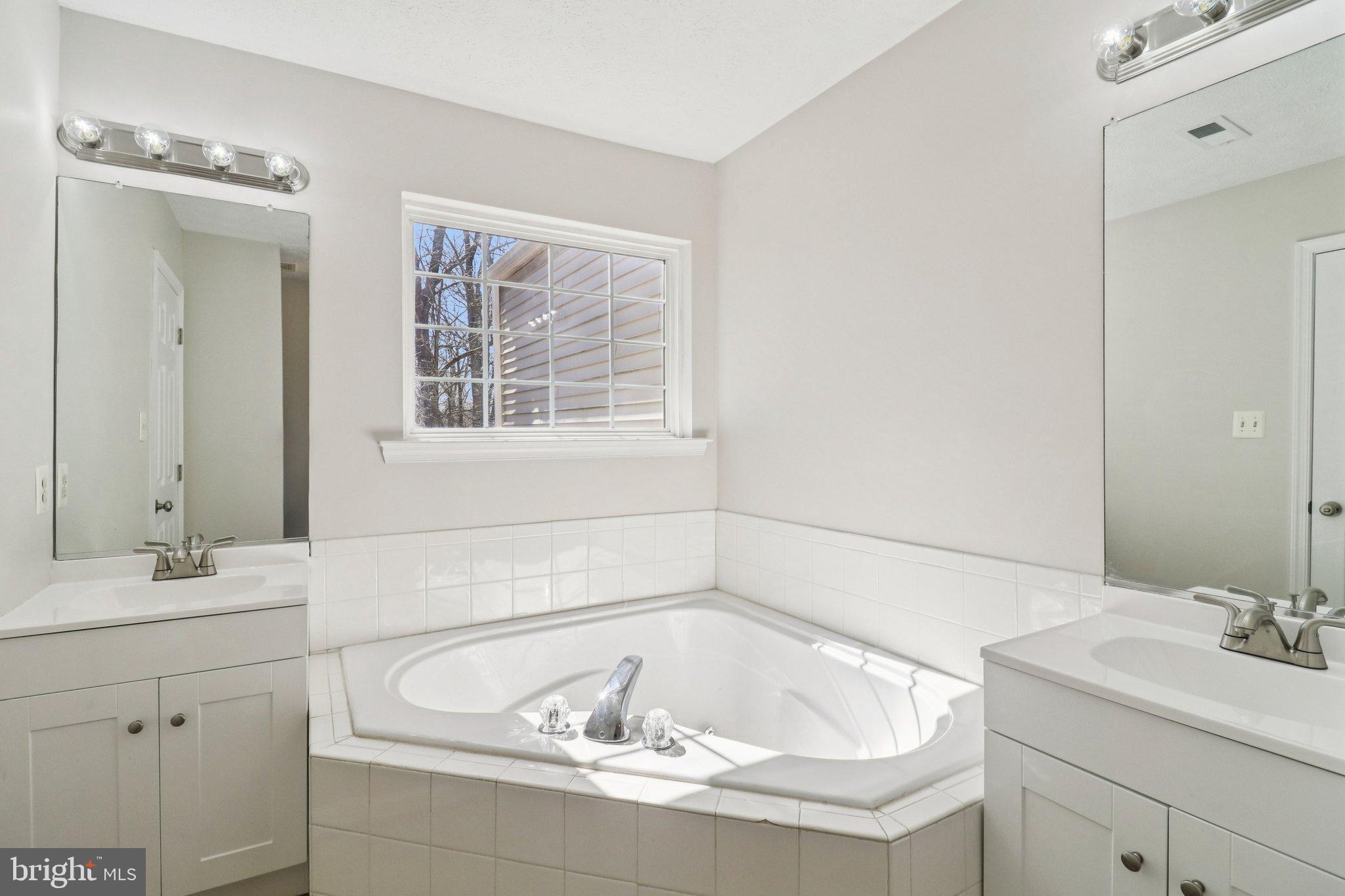 LYNNBROOK SUB - Residential