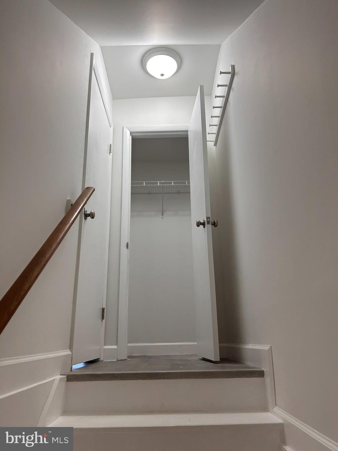 STONEY RIDGE - Residential Lease