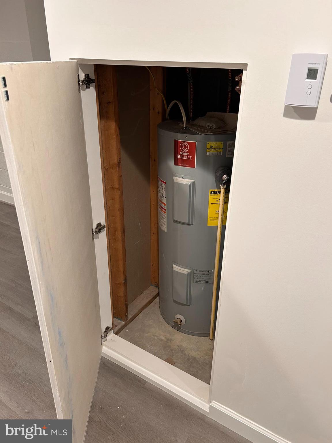 STONEY RIDGE - Residential Lease