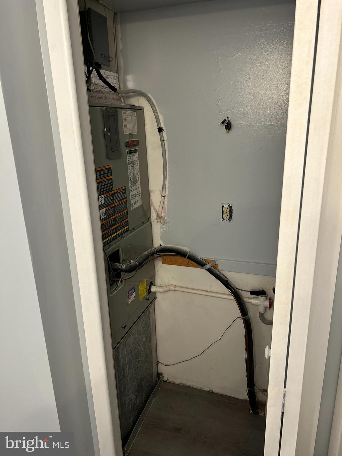 STONEY RIDGE - Residential Lease