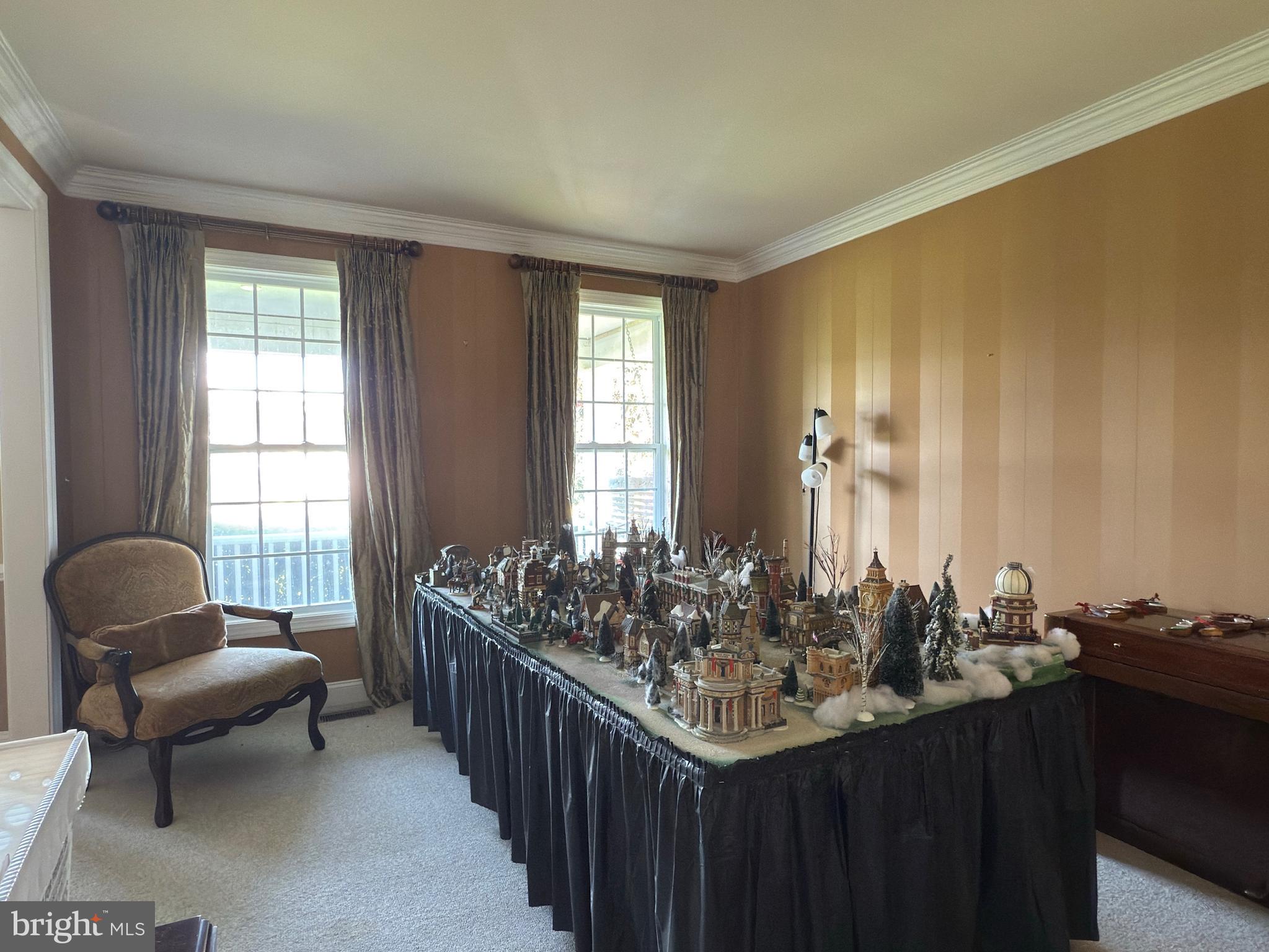 OAK KNOLL FARMS - Residential