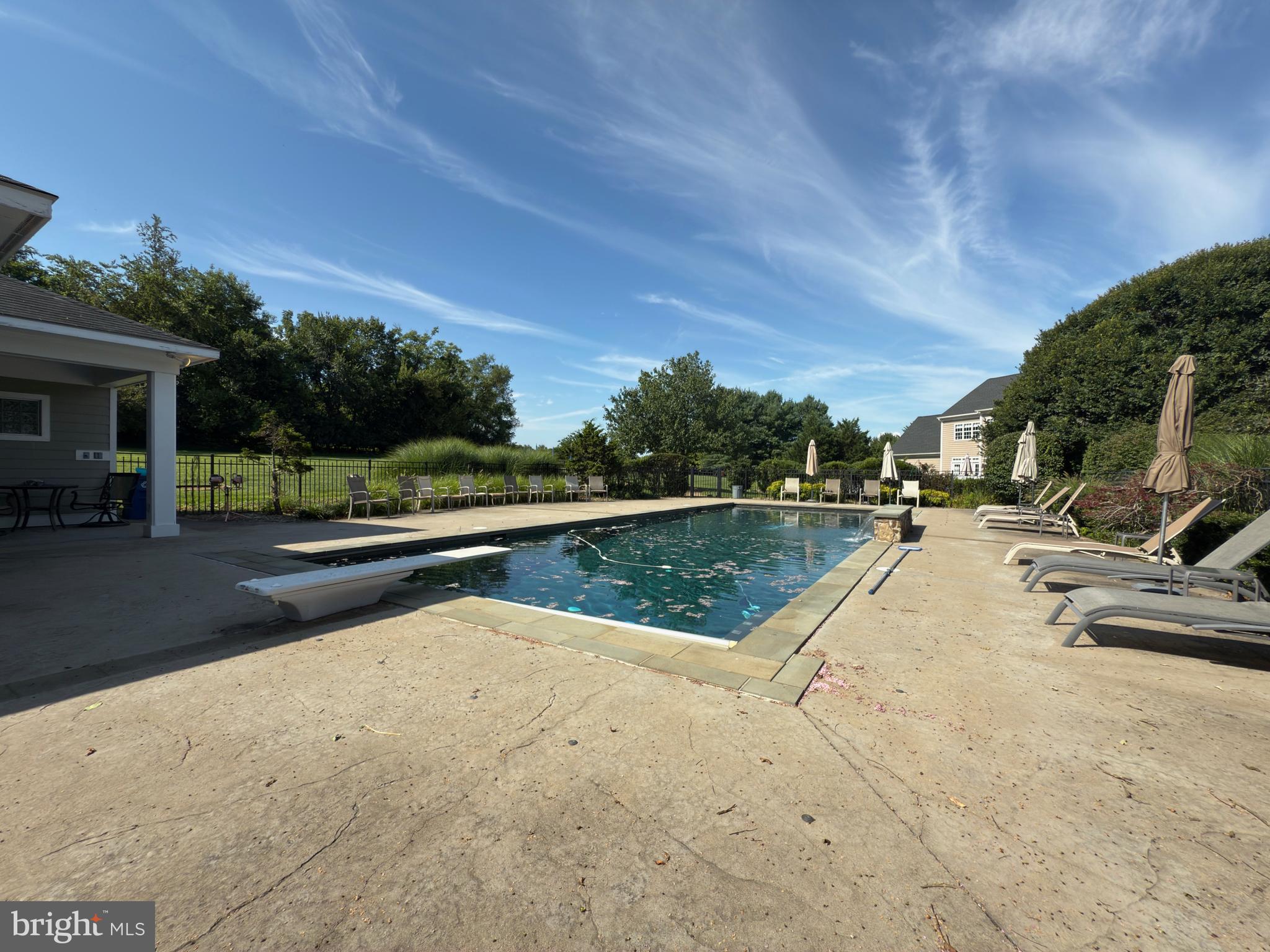 OAK KNOLL FARMS - Residential