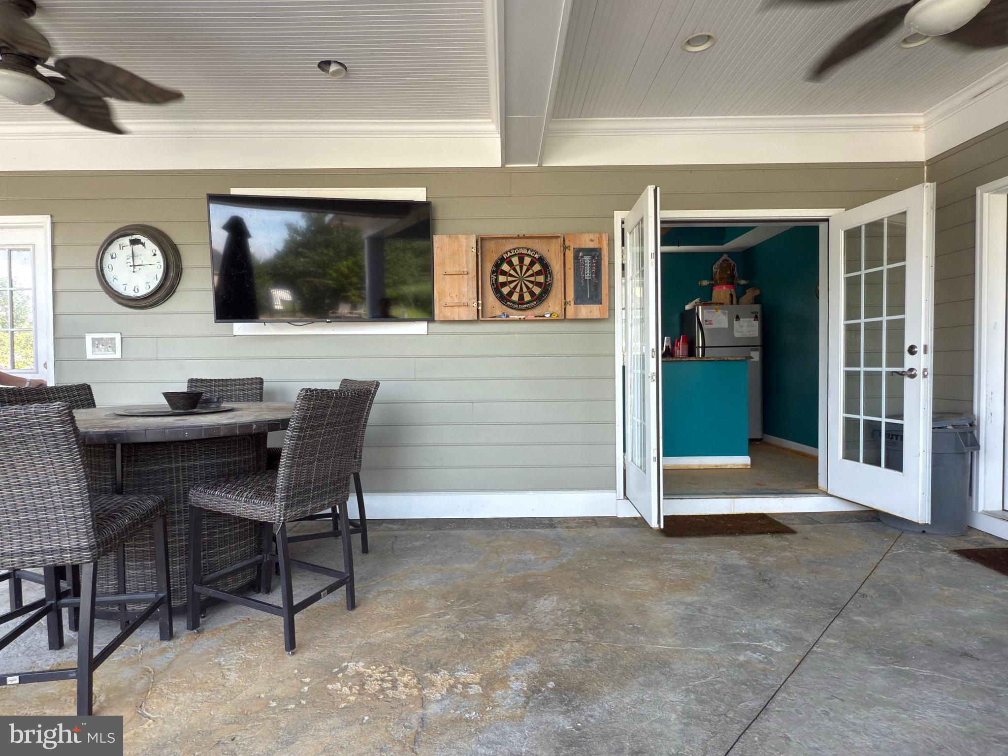 OAK KNOLL FARMS - Residential