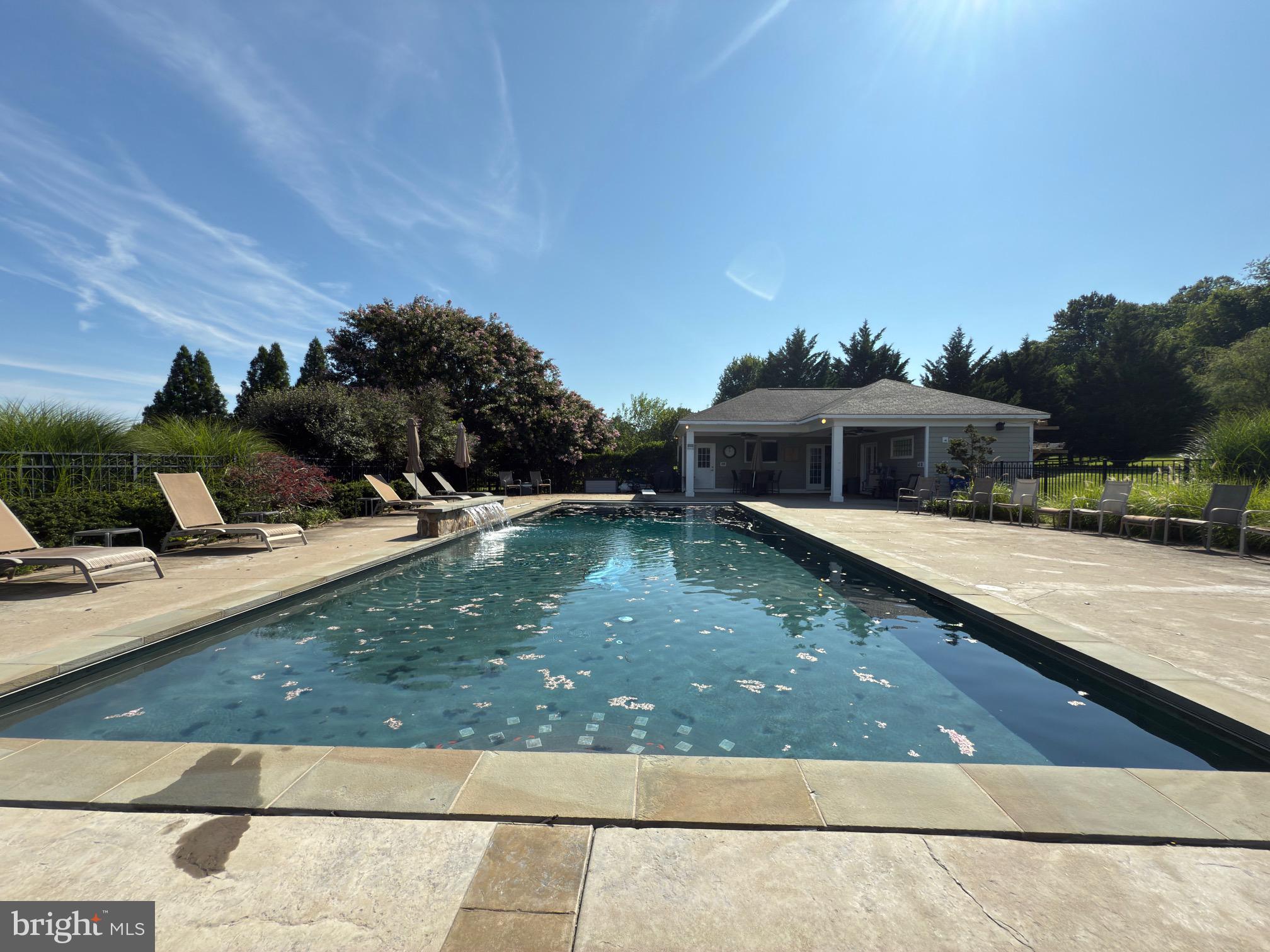 OAK KNOLL FARMS - Residential