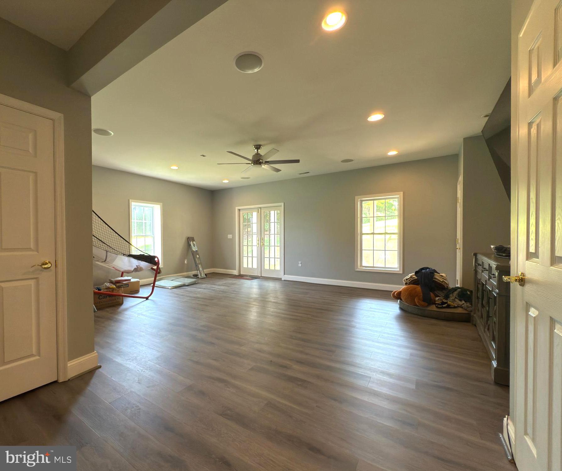 OAK KNOLL FARMS - Residential