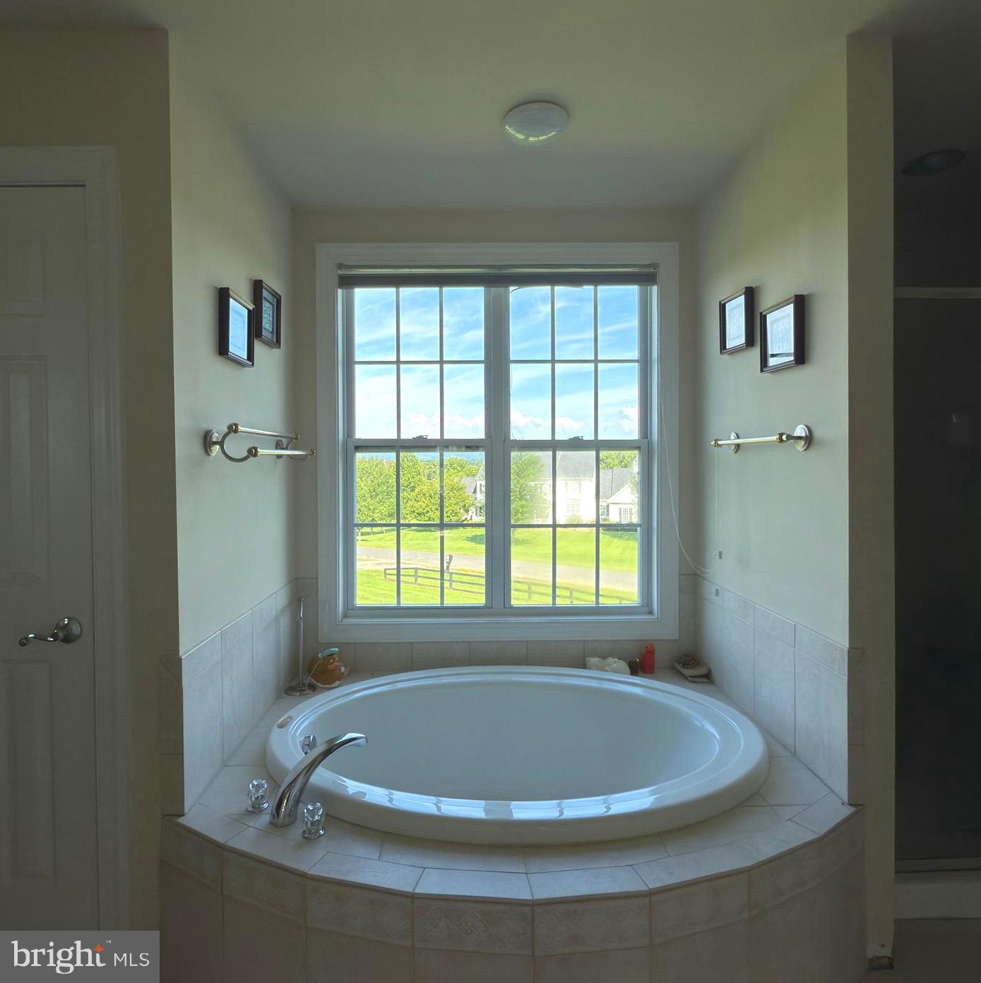 OAK KNOLL FARMS - Residential