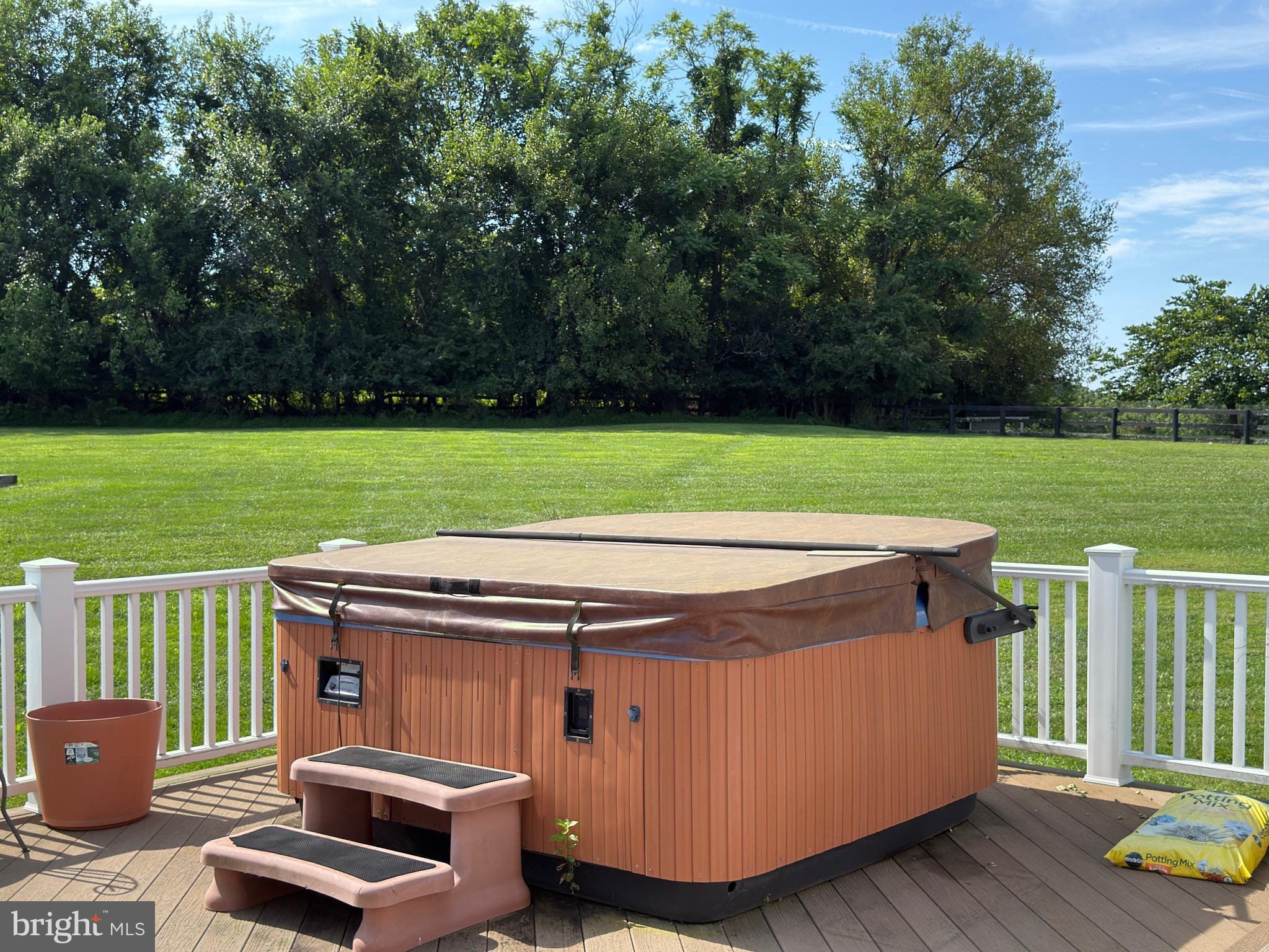 OAK KNOLL FARMS - Residential