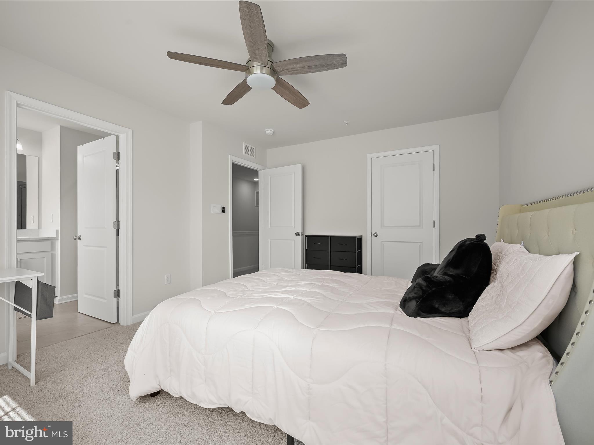 WOODYARD - Residential