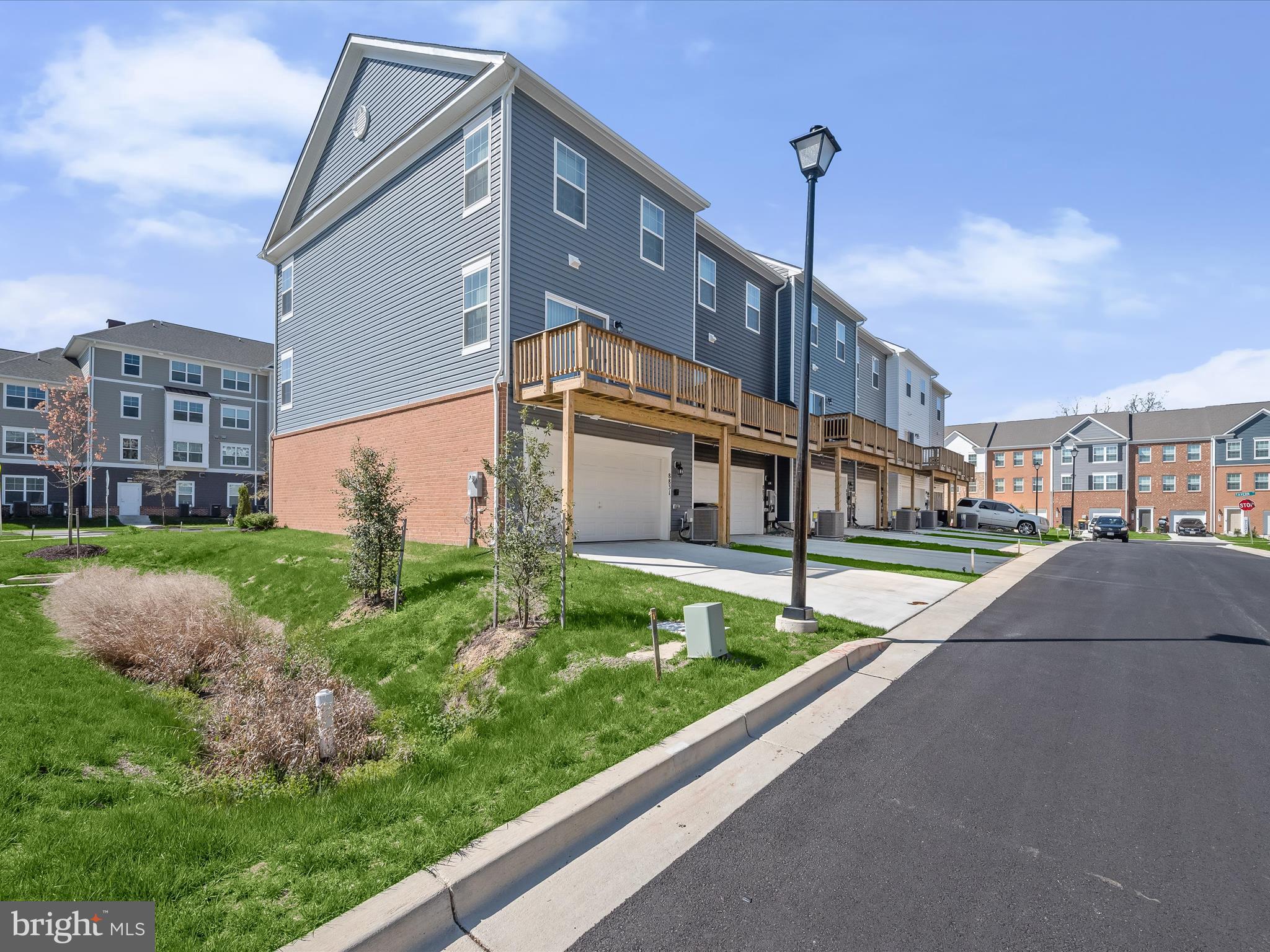 WOODYARD - Residential