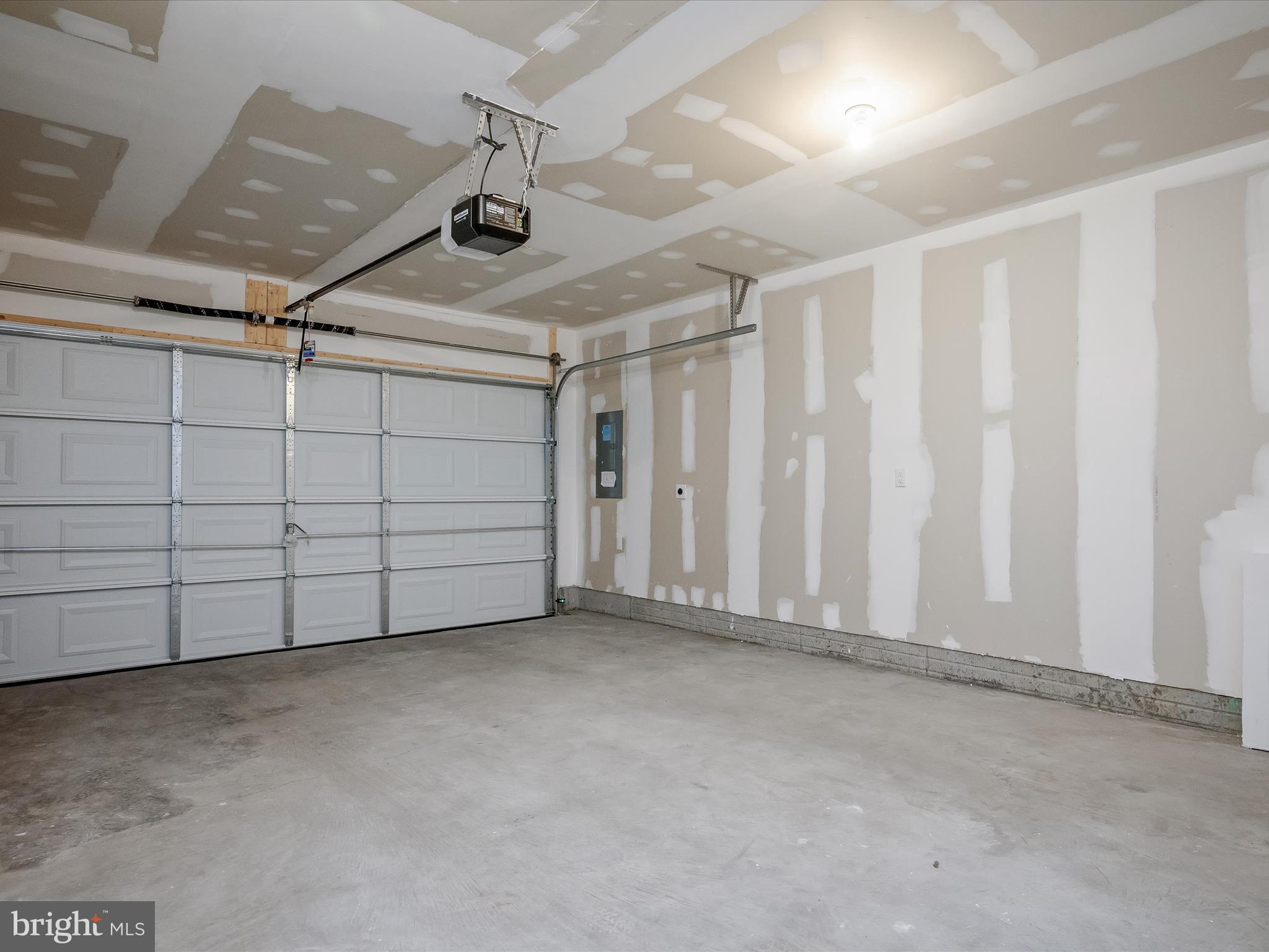 WOODYARD - Residential