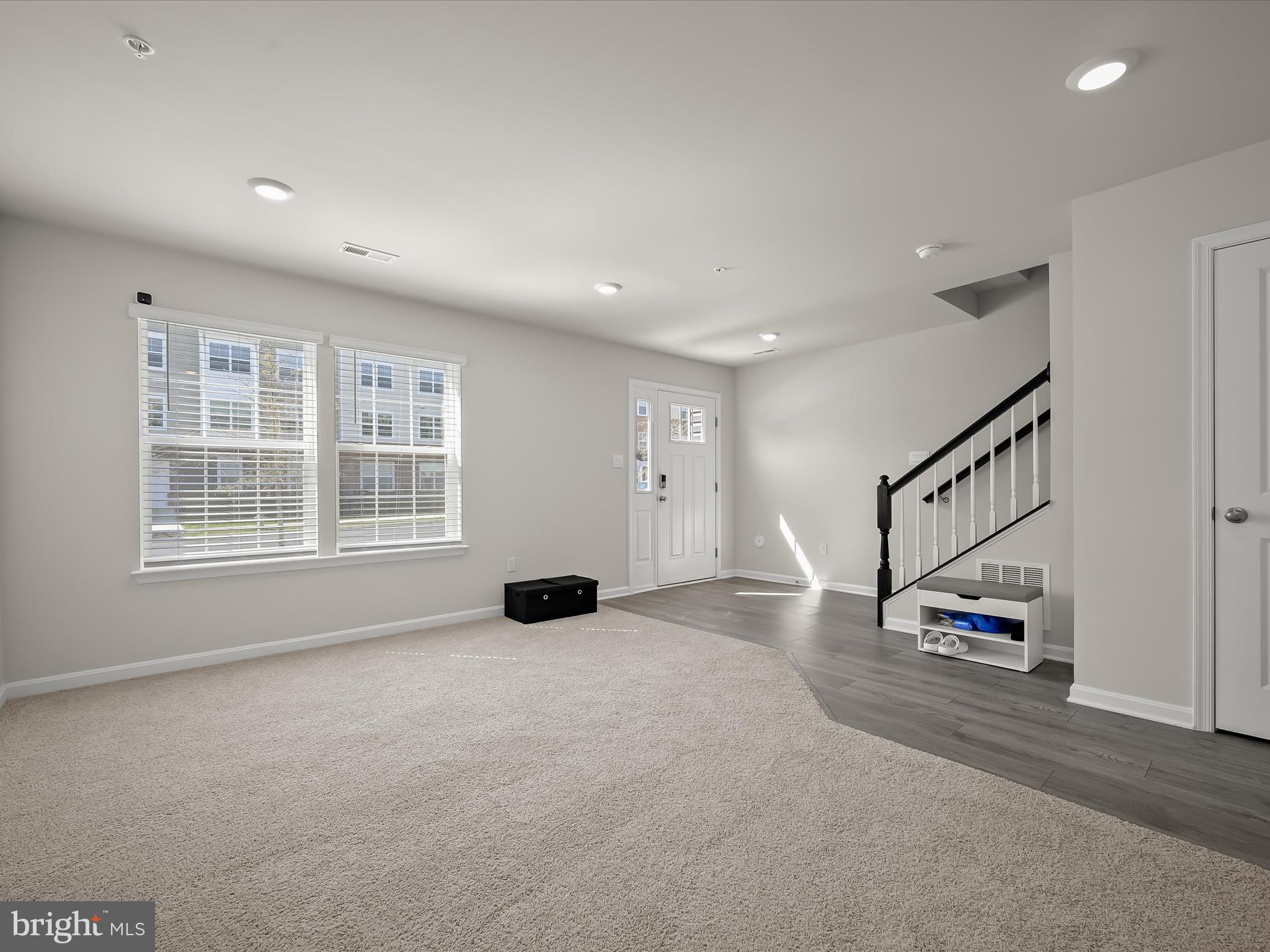 WOODYARD - Residential