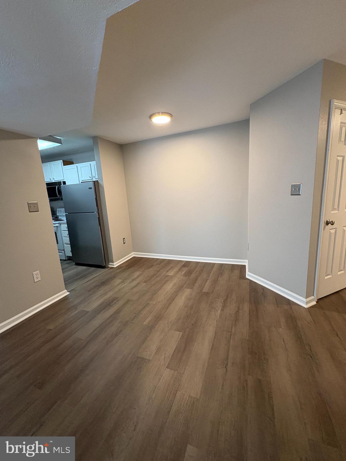 CEDAR LEE CONDOMINIUM - Residential