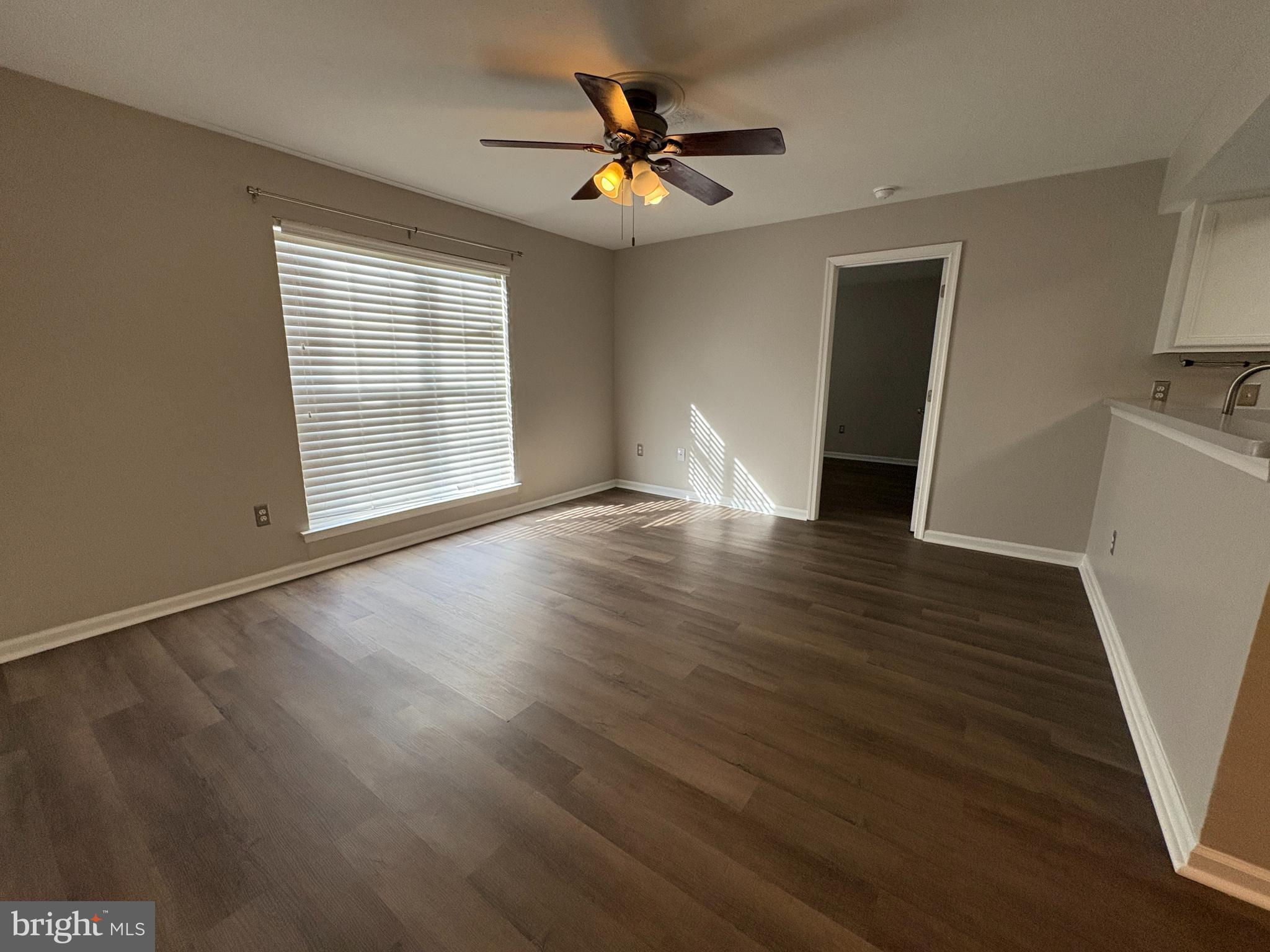 CEDAR LEE CONDOMINIUM - Residential