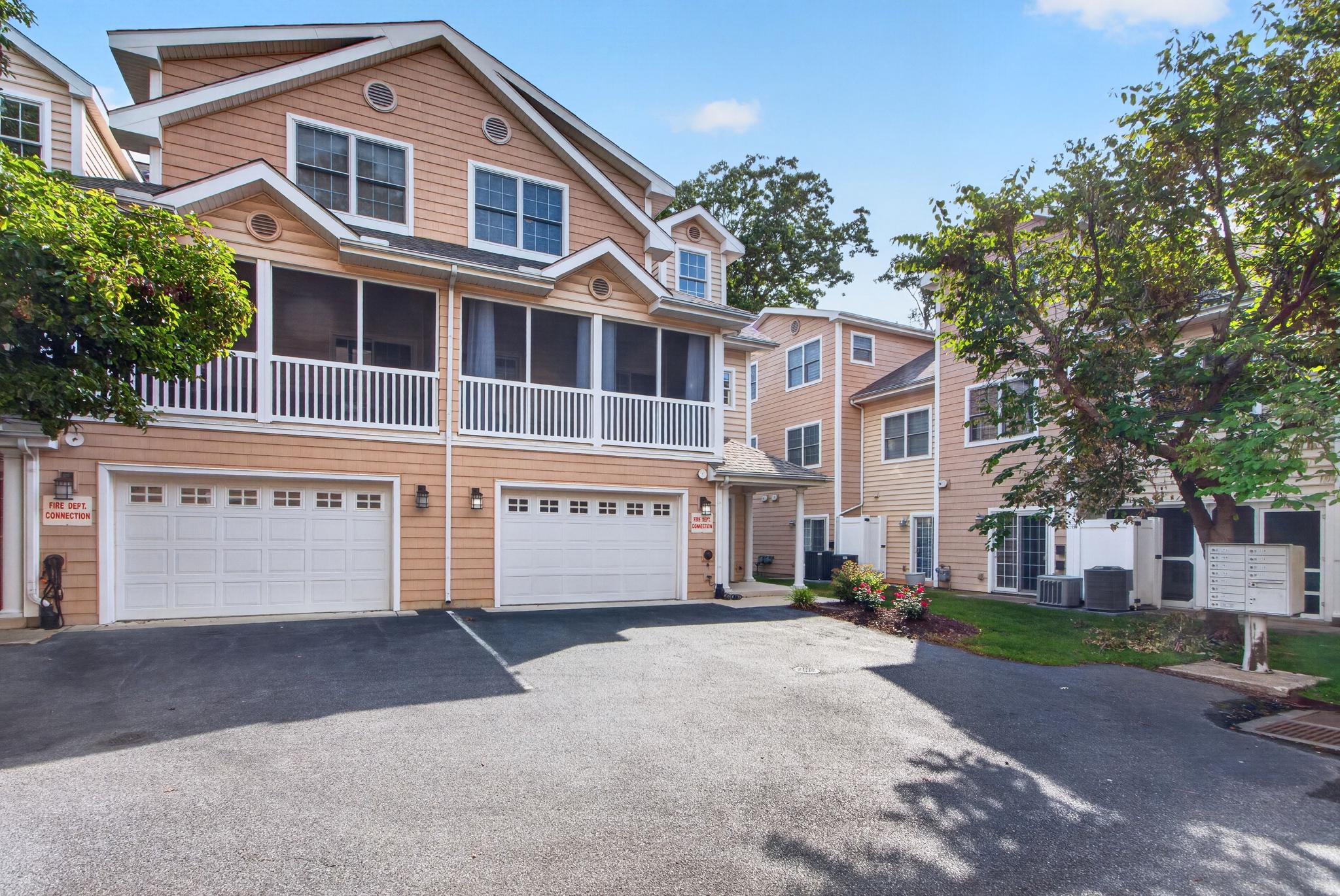 506 REHOBOTH AVE F