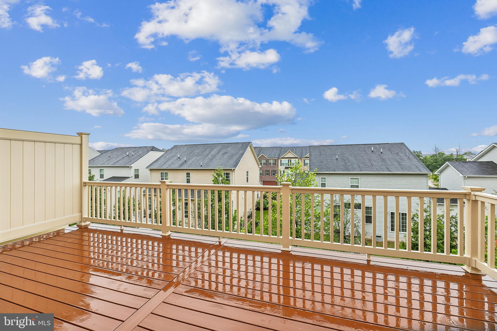 MANNING SQUARE TOWNS - Residential
