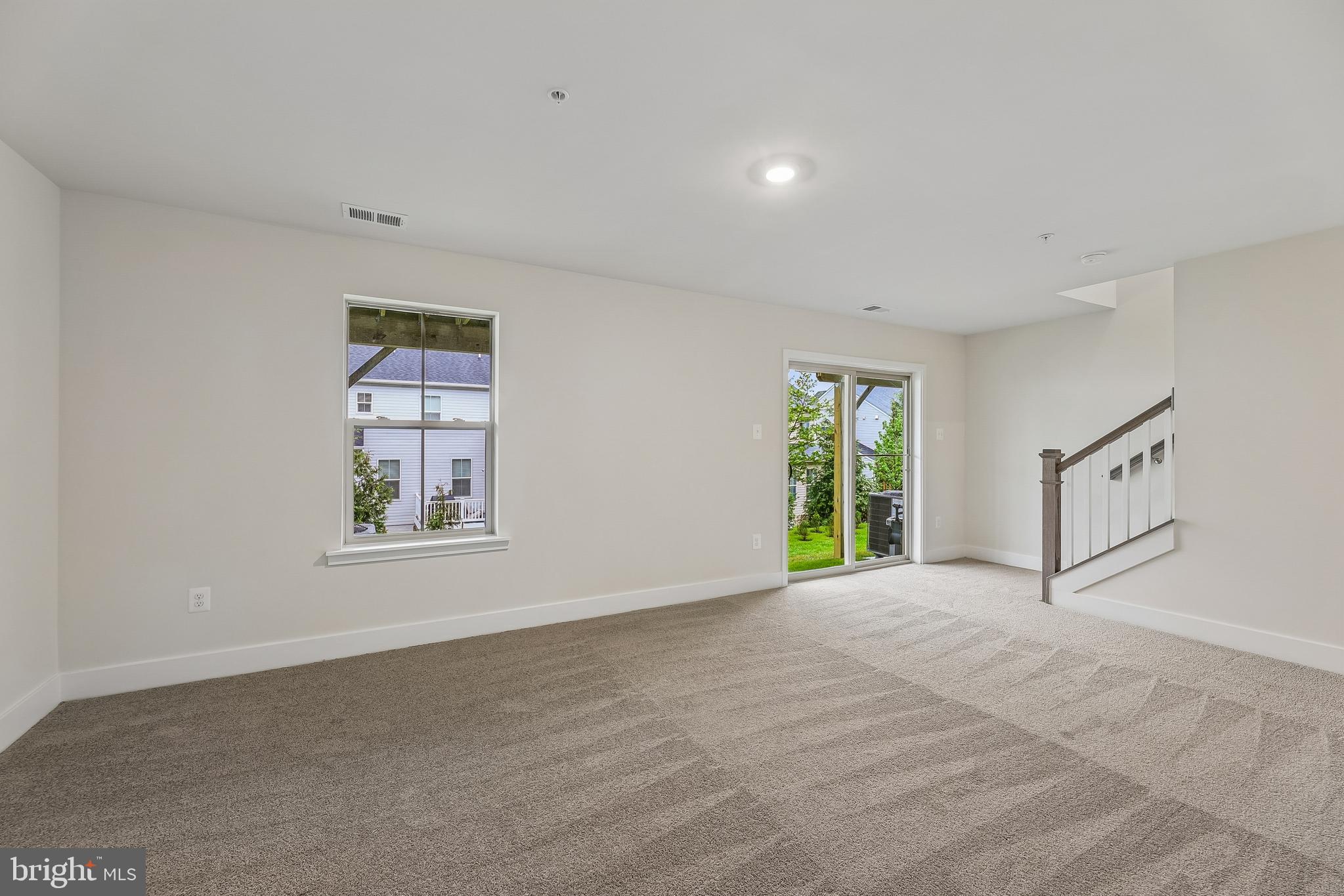 MANNING SQUARE TOWNS - Residential