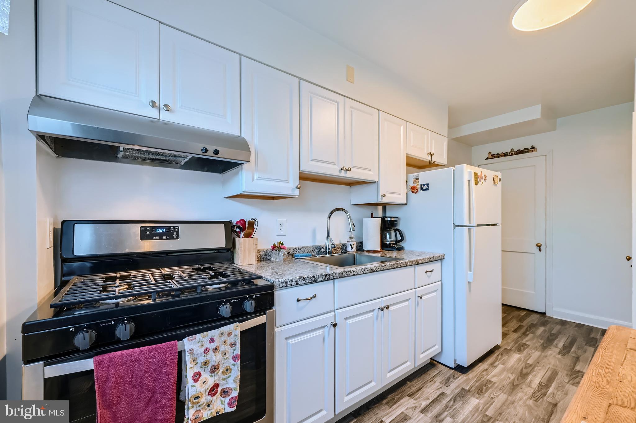 EDNOR GARDENS - LAKESIDE - Residential