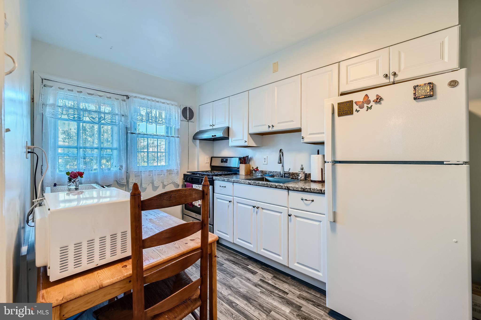 EDNOR GARDENS - LAKESIDE - Residential