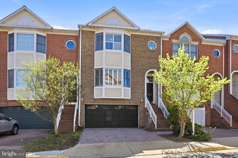 8176 MADRILLON COURT VIENNA VA 22182