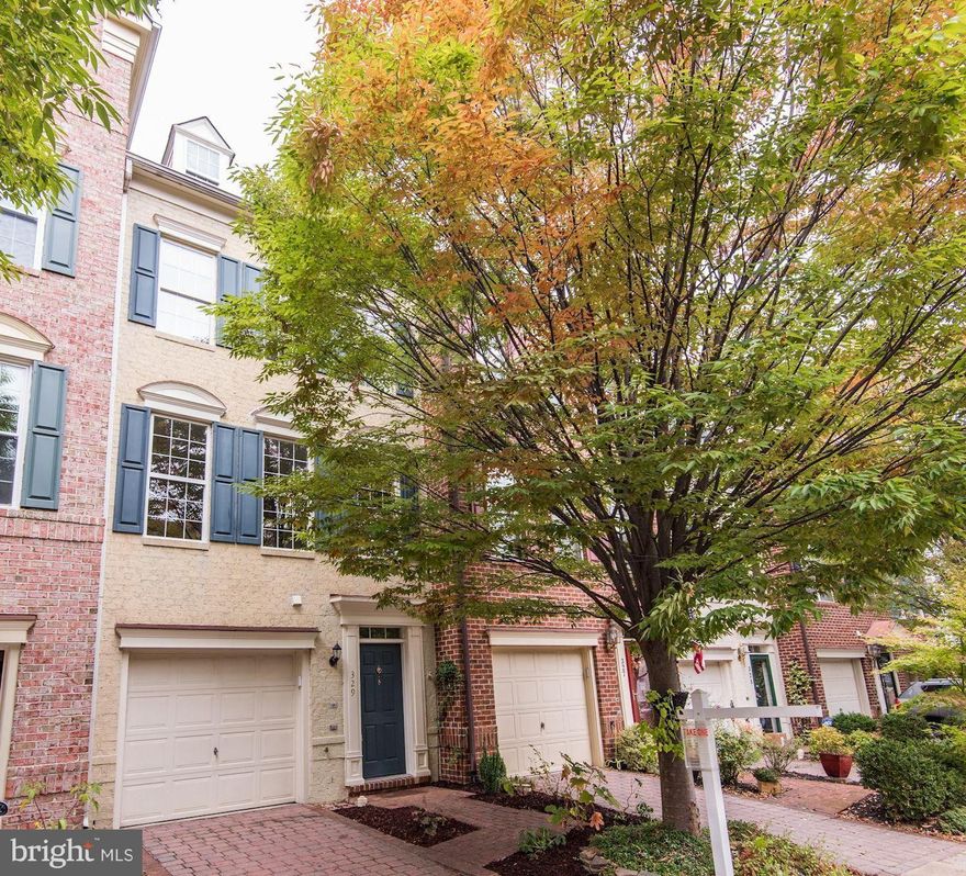 This fabulous home is dreamy. Loaded w/upgrades on all 4 levels. Hardwood flooring, gorgeous ceramic tile, fresh neutral paint throughout. Spacious kitchen w/island & breakfast area leading to sunlit dining room and living room. Cosy family room w/fireplace & walk out fully enclosed private patio. Luxury master suite w/custom built in closet and spacious master bath. Clubhouse,park, shops close by