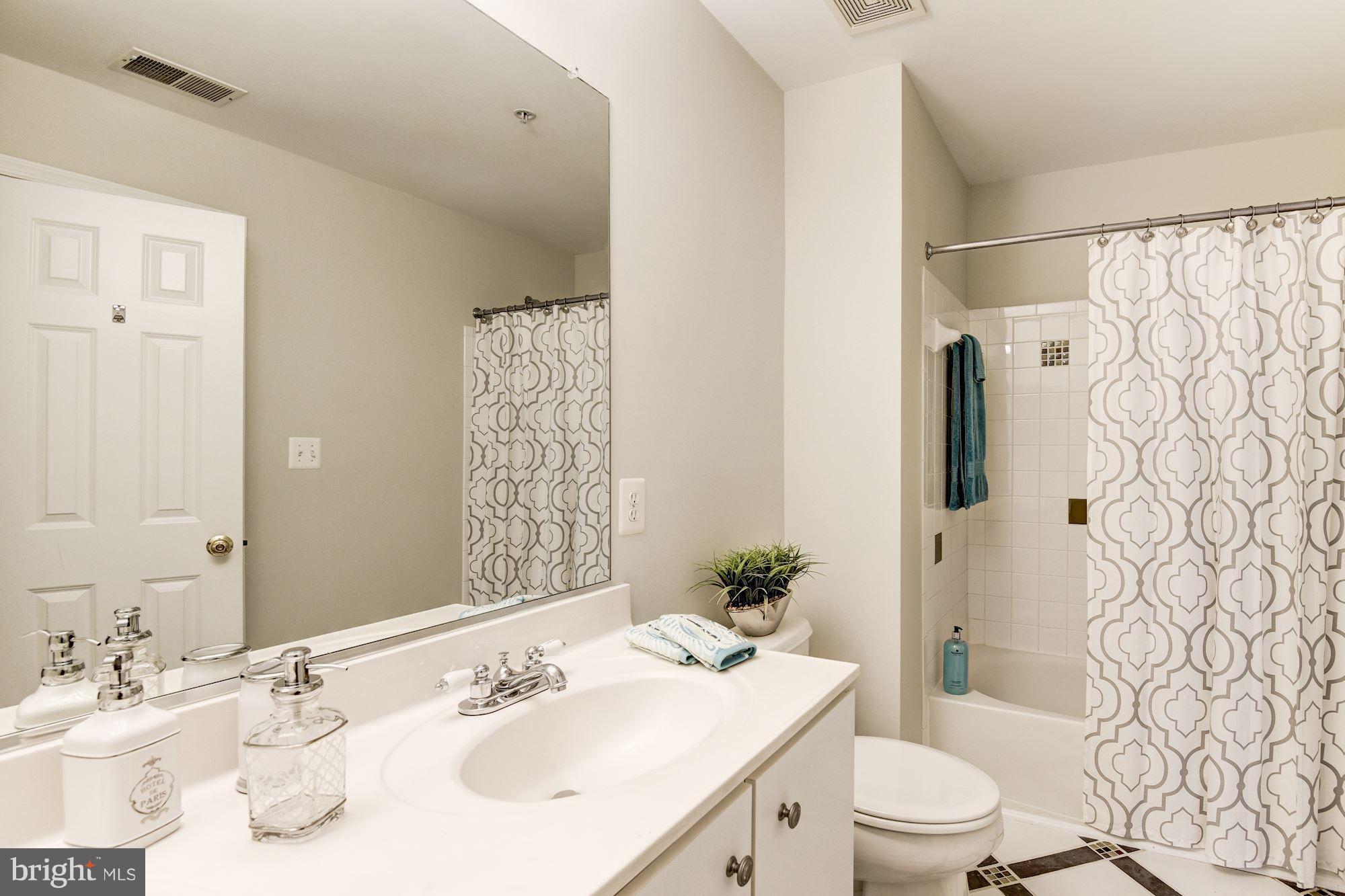 CAMERON STATION - Residential Lease