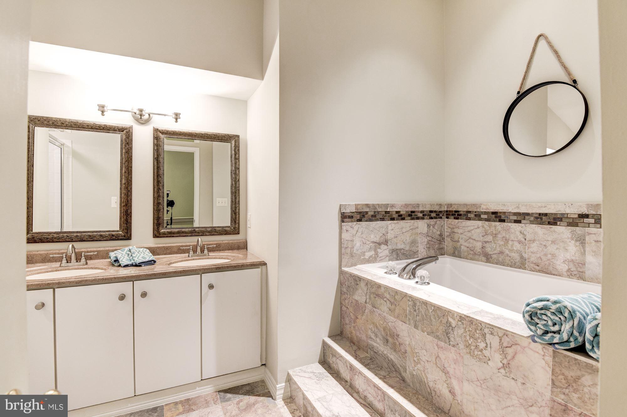 CAMERON STATION - Residential Lease