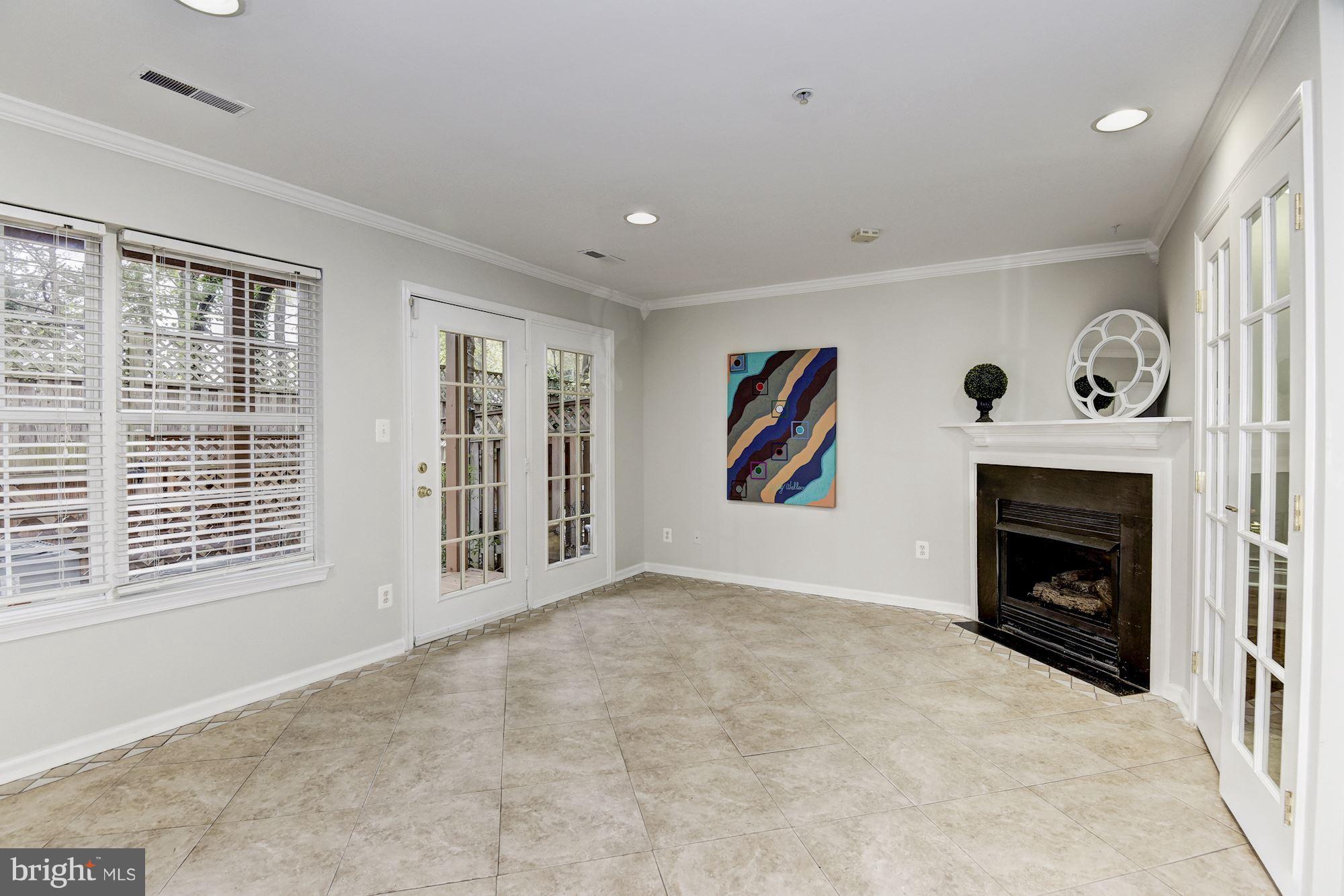 CAMERON STATION - Residential Lease